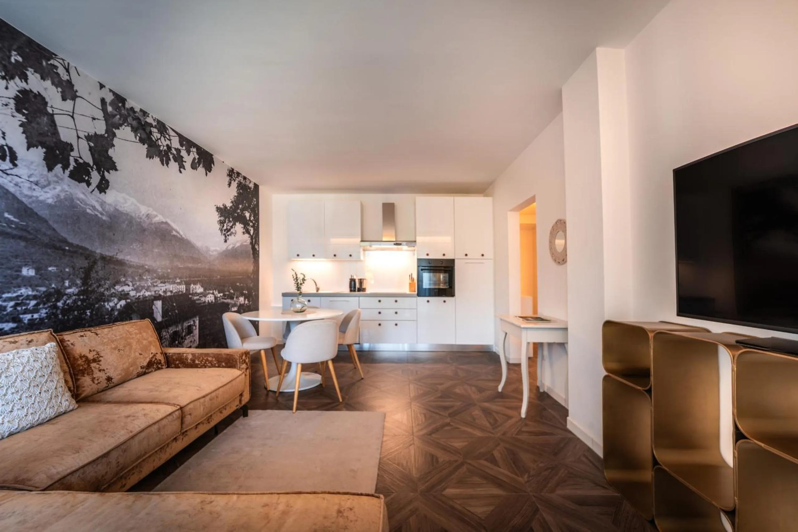 Kitchen or kitchenette in goldfinger + suites