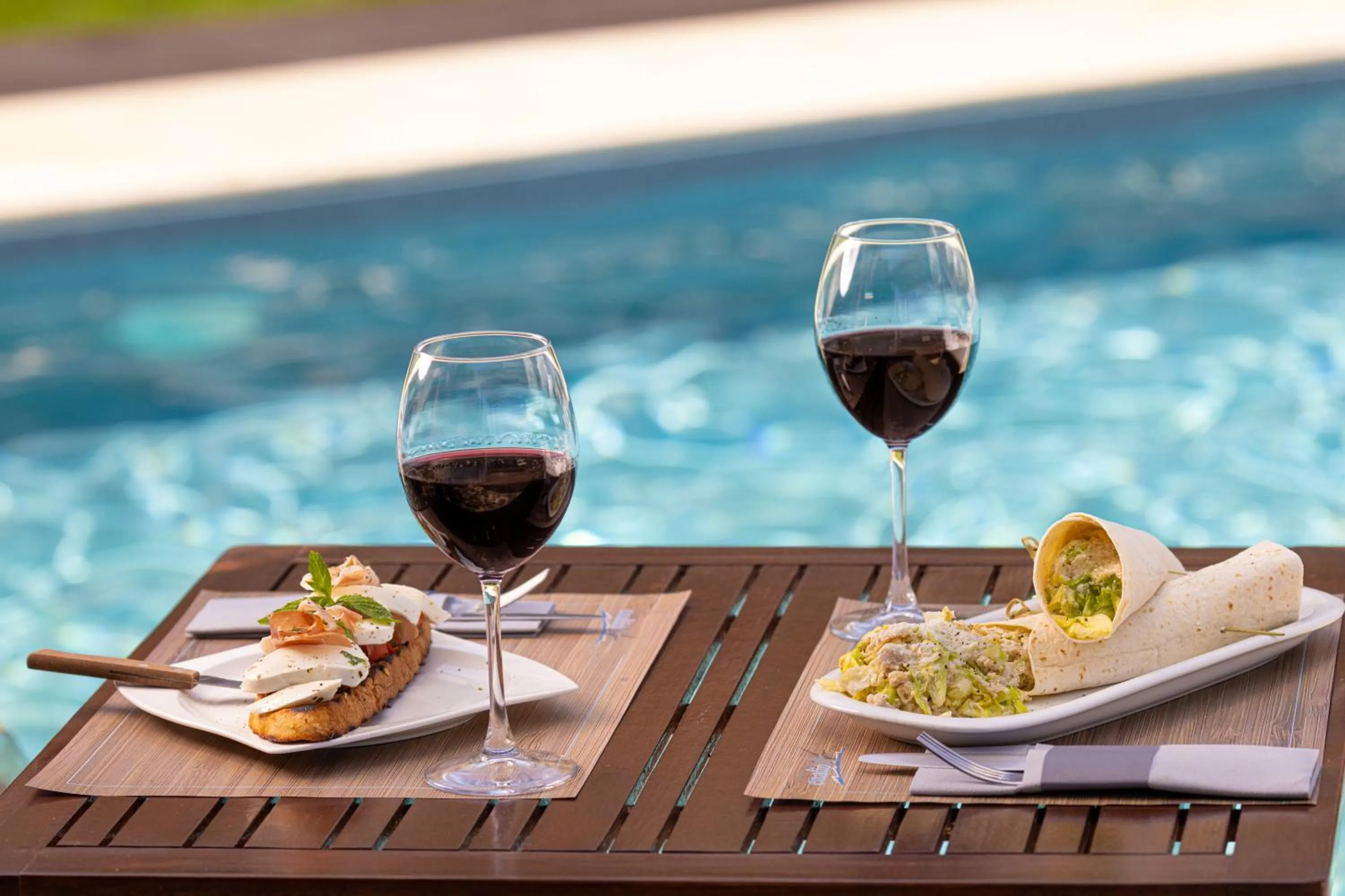 Food in Enalio Suites