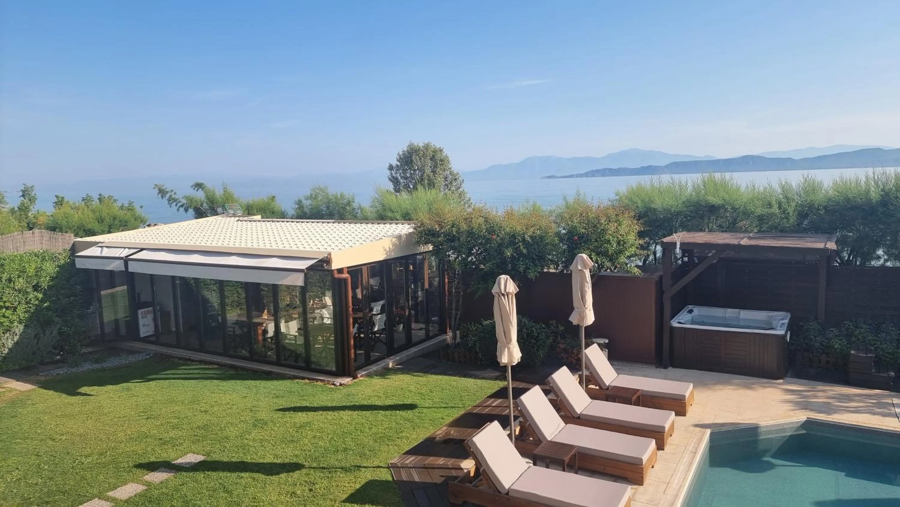 Garden in Enalio Suites