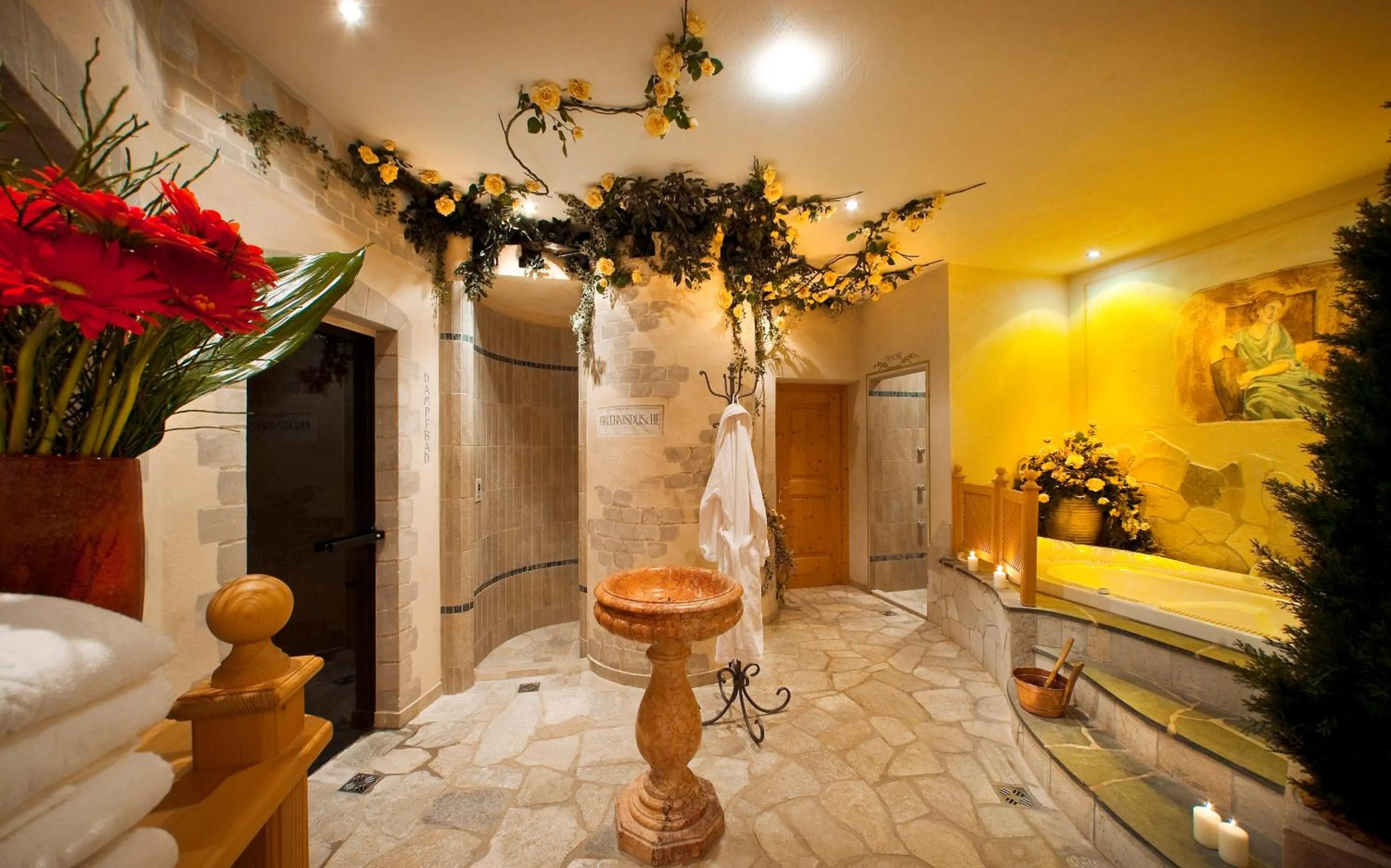 Spa and wellness centre/facilities in Geniesserhotel Messnerwirt Olang