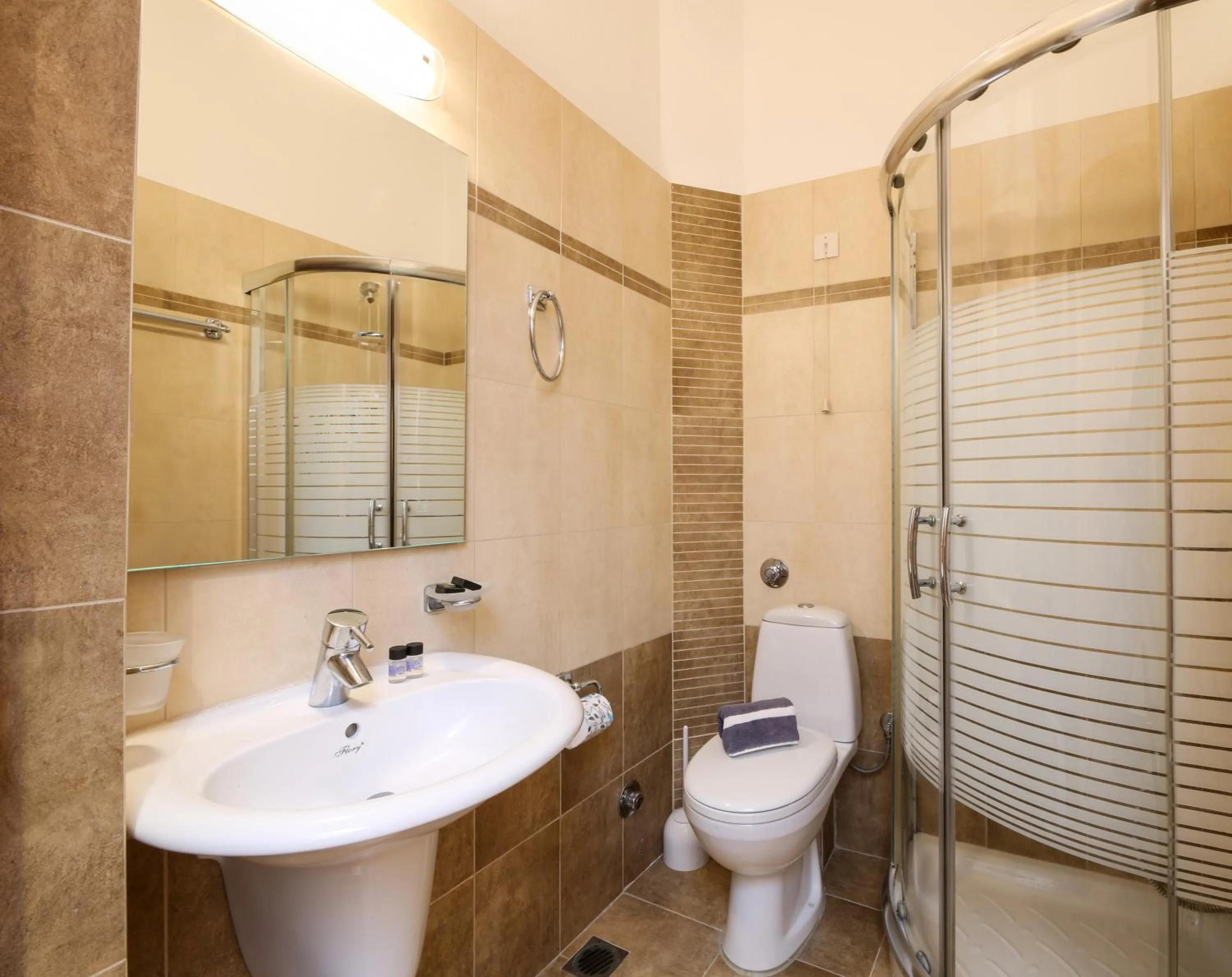 Shower in Saronis Hotel