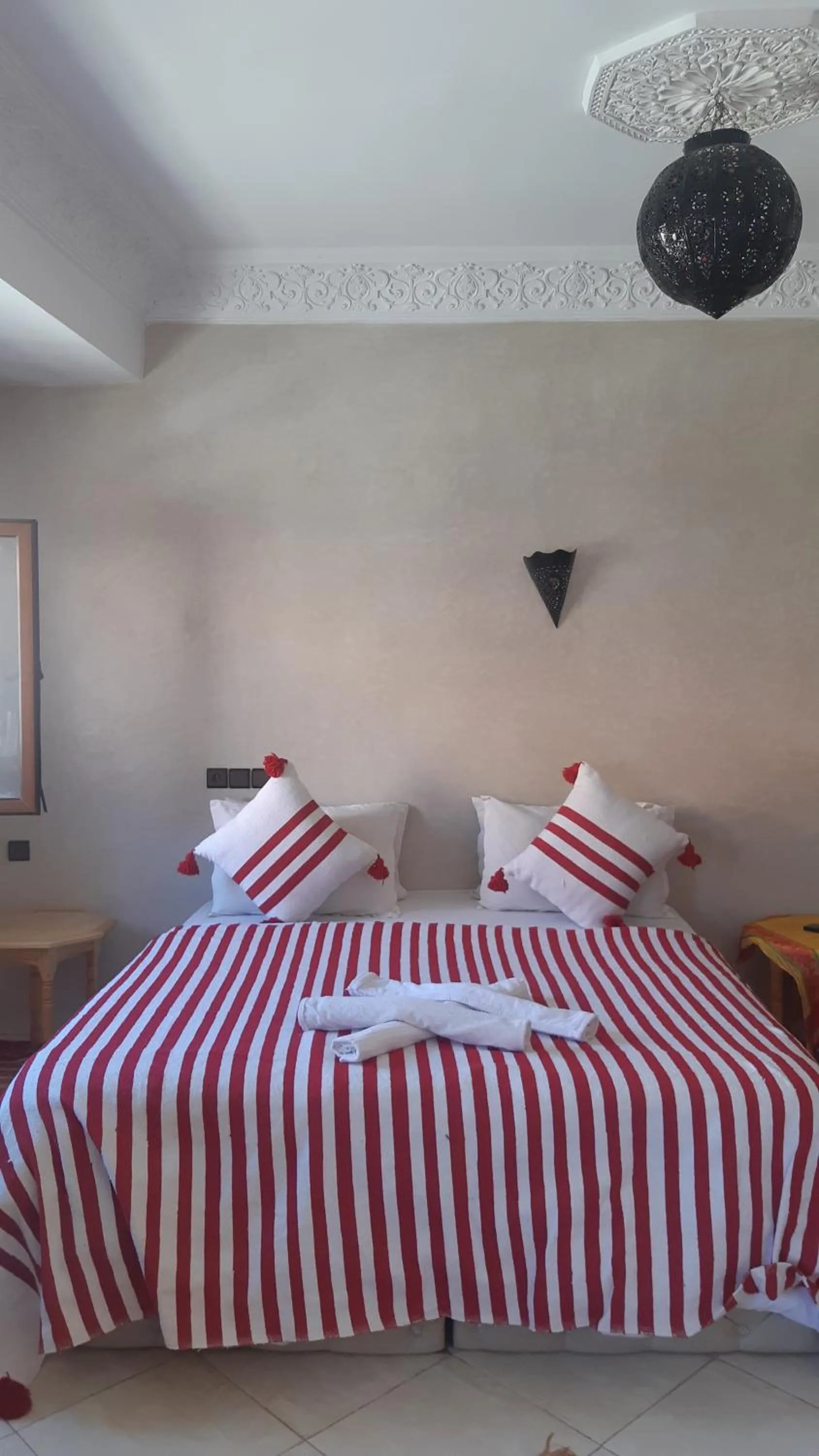 Bed in Hôtel Restaurant Dar Al Madina