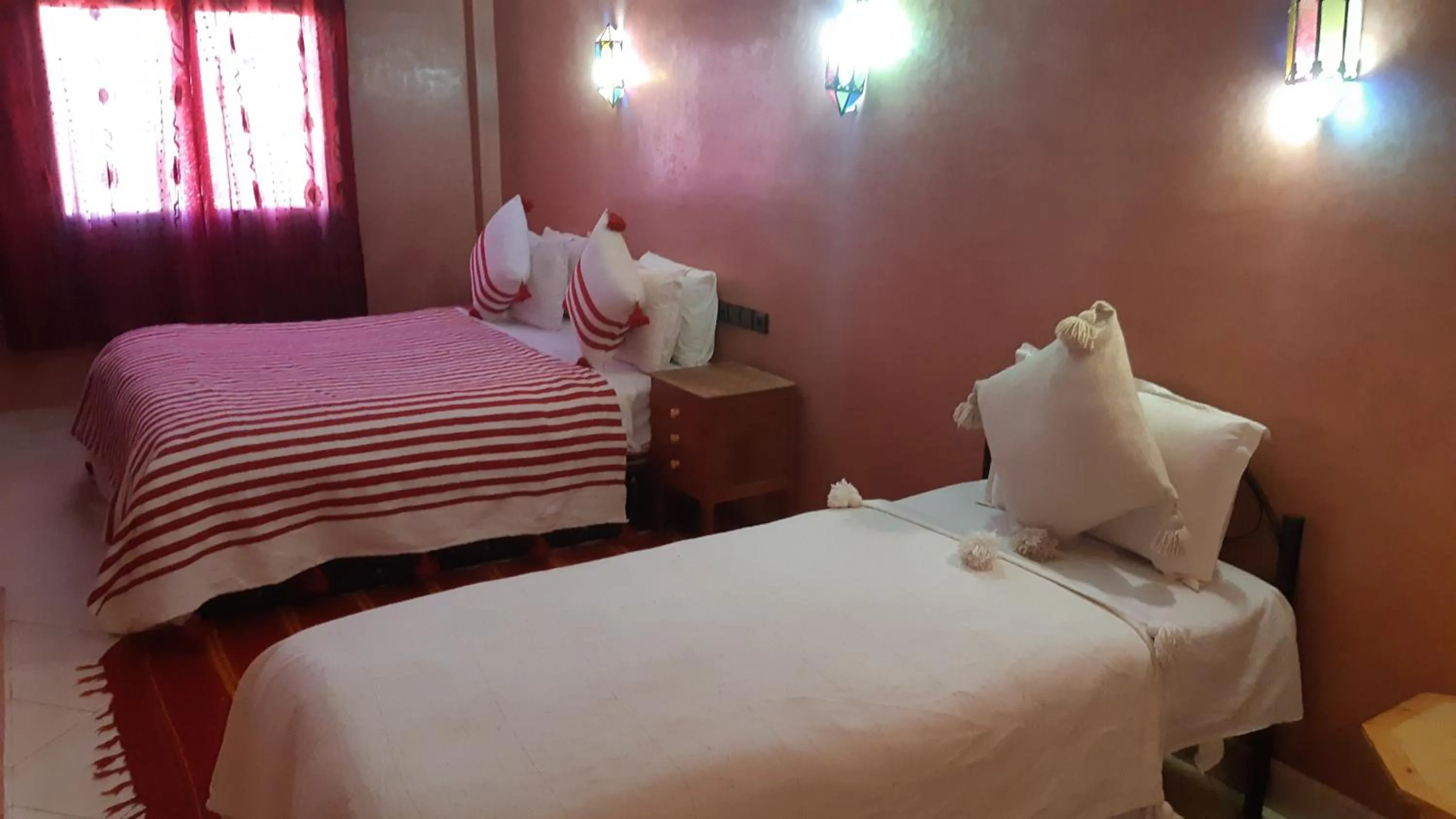 Bed in Hôtel Restaurant Dar Al Madina