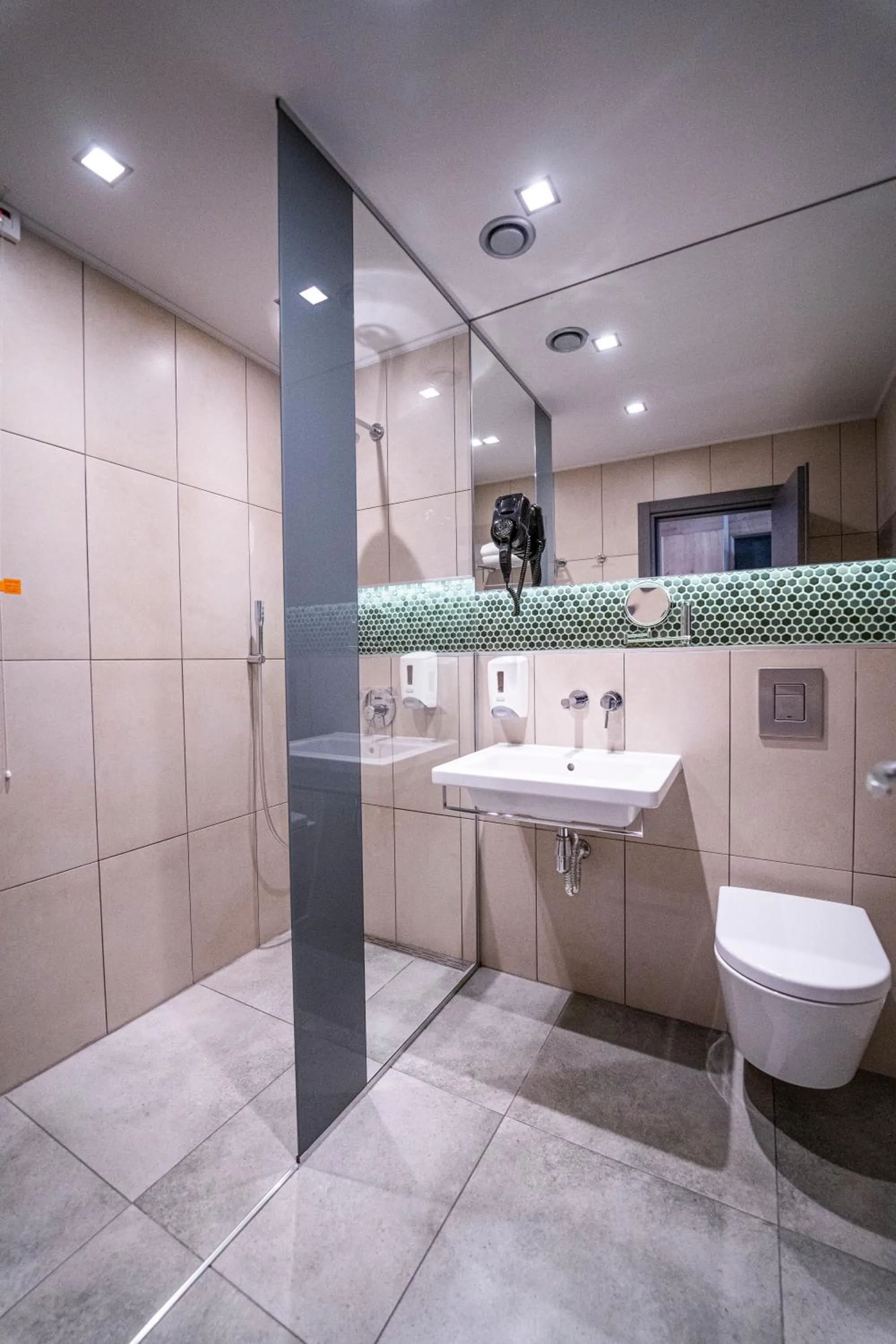 Bathroom in HVD Club Bor Ultra All Inclusive - Private Beach & Free parking