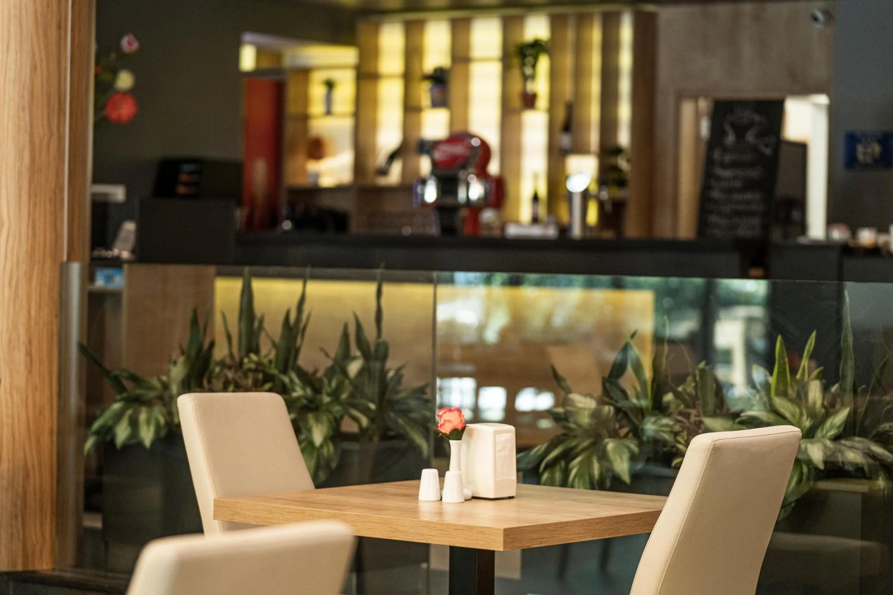 Restaurant/places to eat in HVD Club Bor Ultra All Inclusive - Private Beach & Free parking