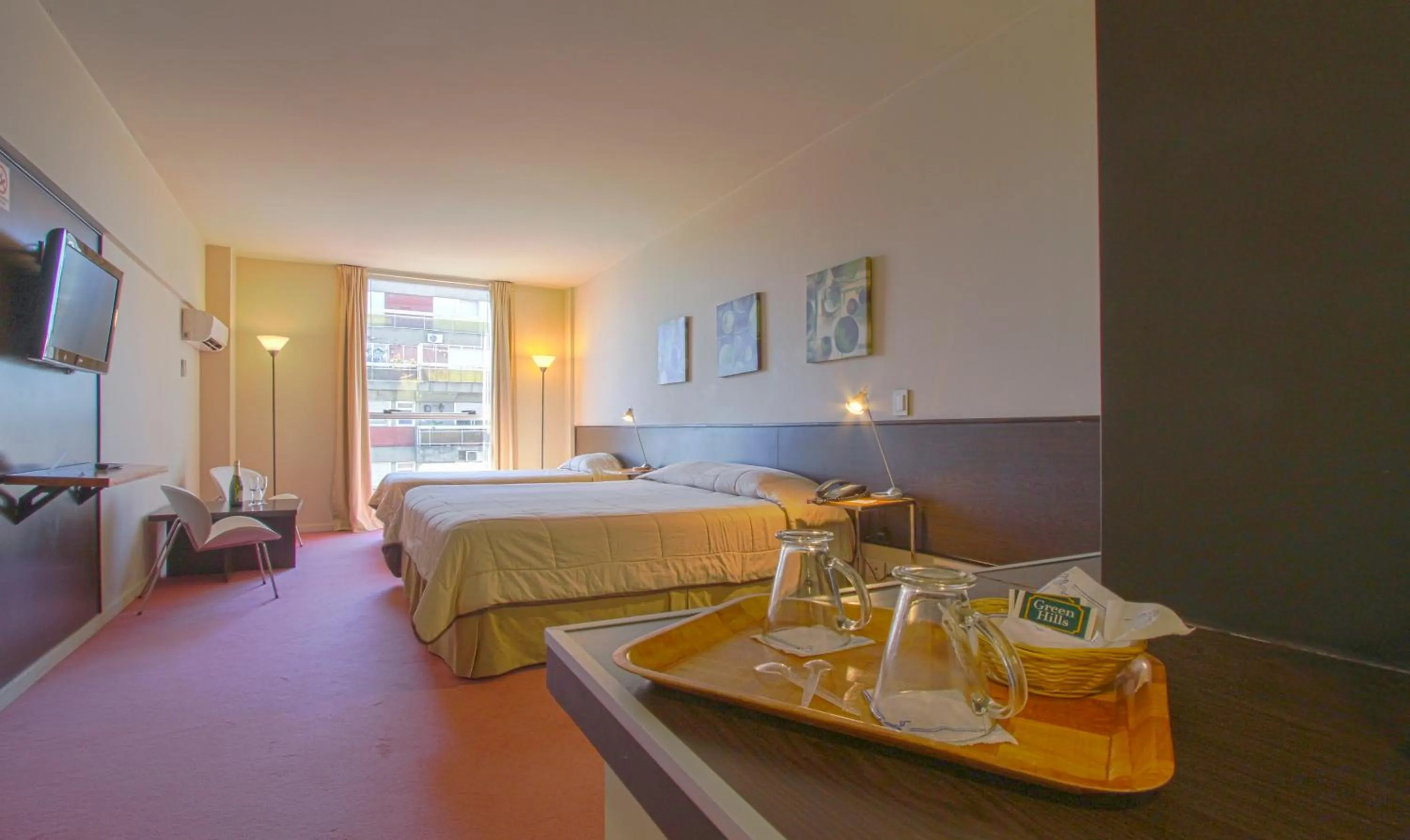 Photo of the whole room, Bed in Uno Buenos Aires Suites