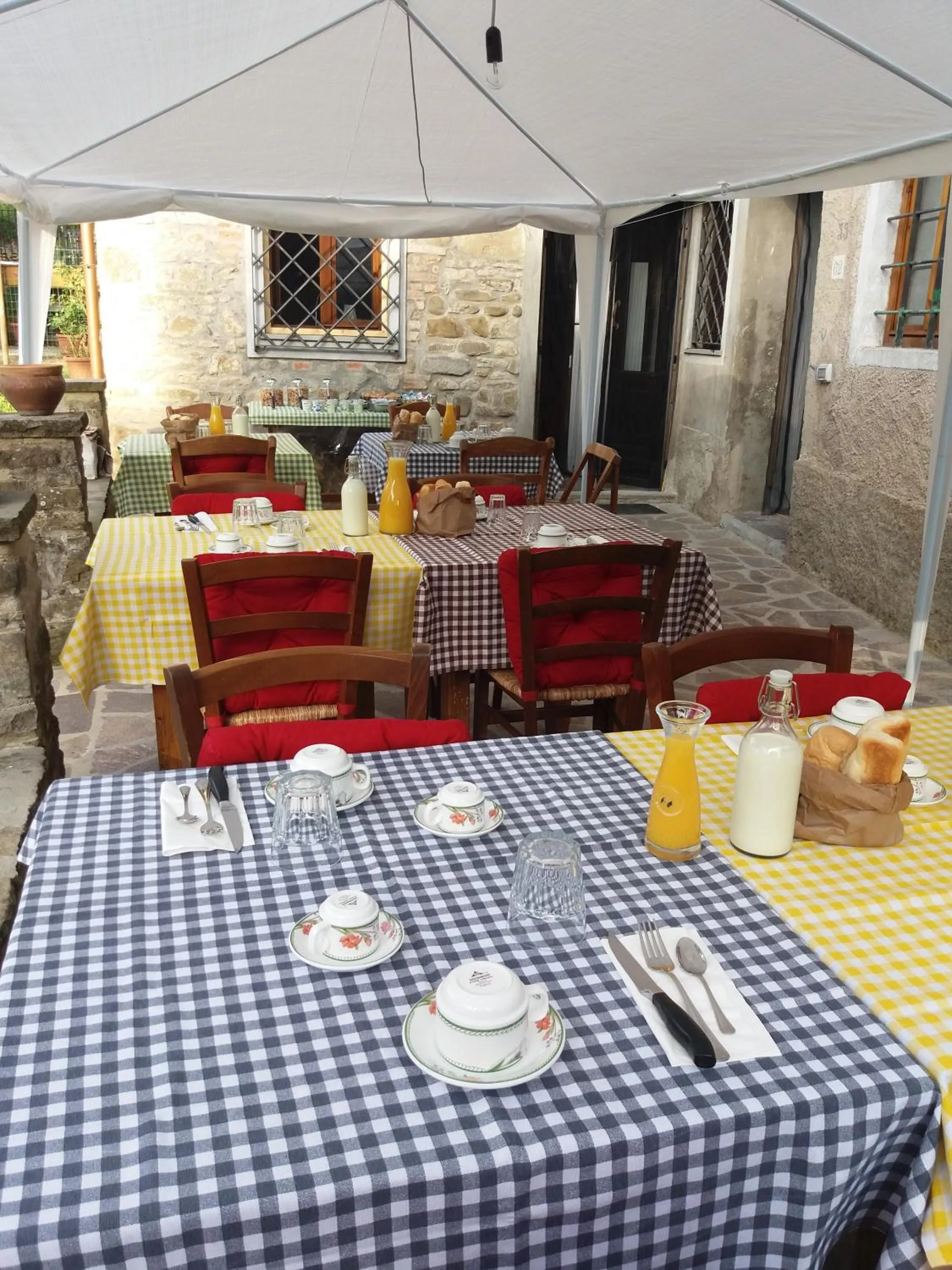 Dining area in B&B Il Pittore
