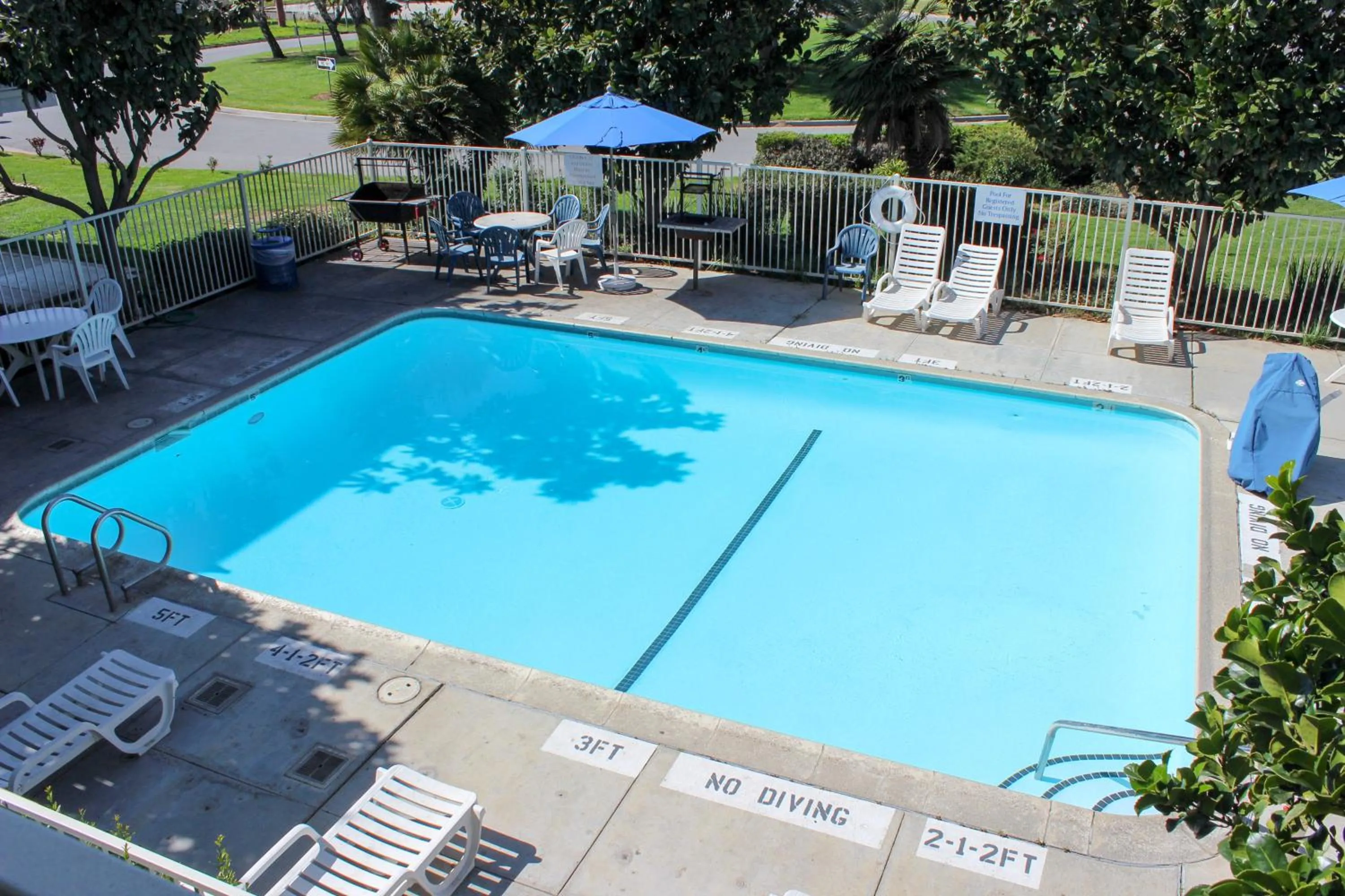 Swimming pool in Motel 6-King City, CA