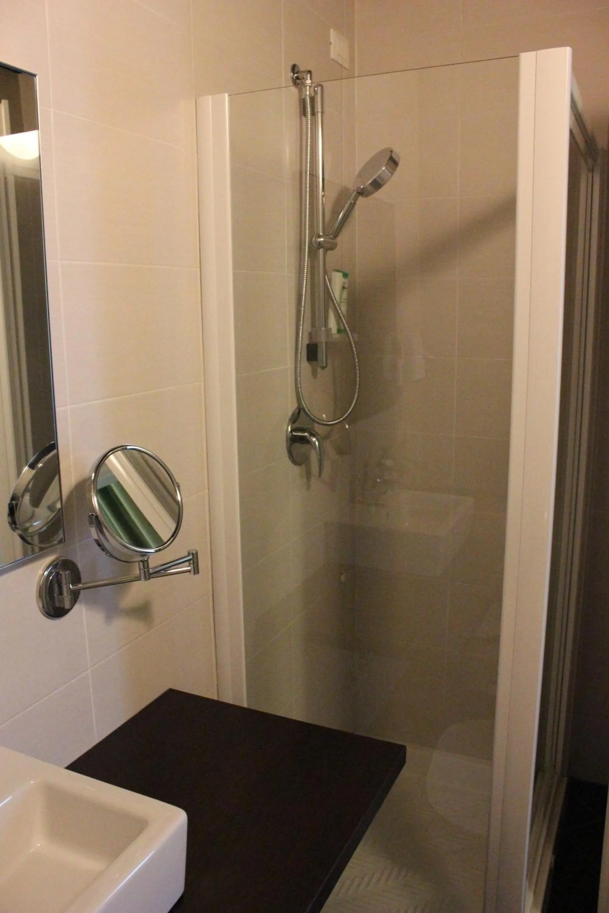 Shower in B&B Fanzago