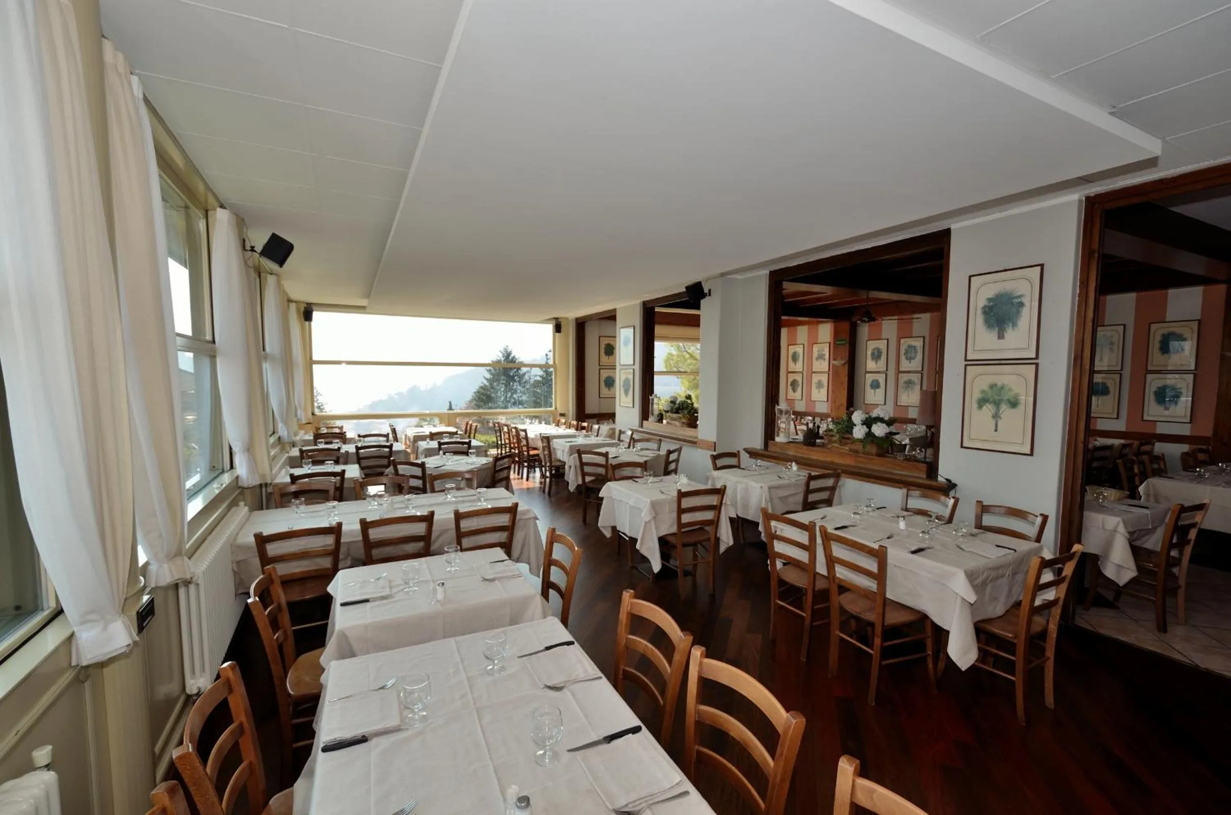 Restaurant/places to eat in Albergo Della Torre