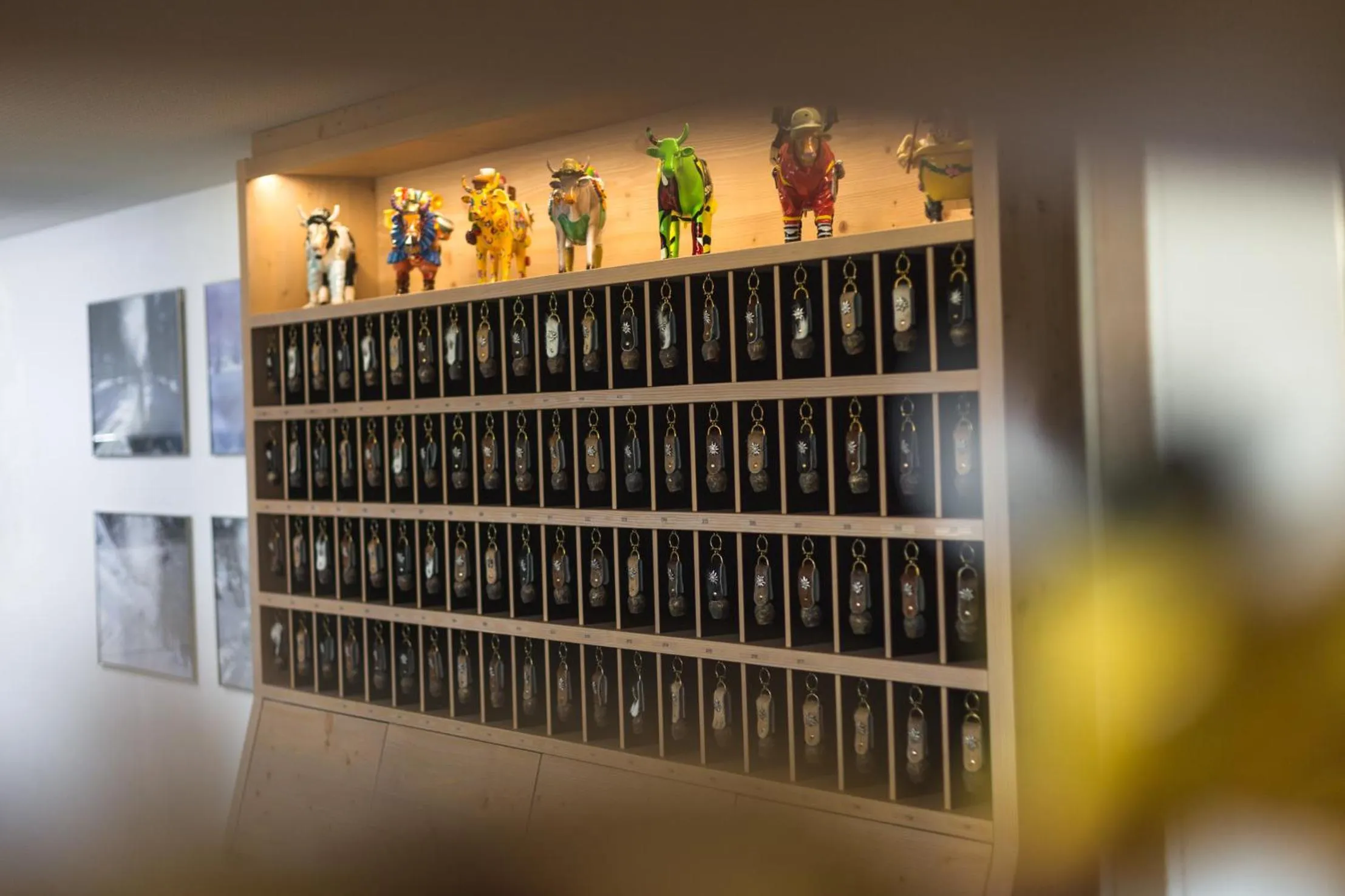 Decorative detail in Nira Alpina