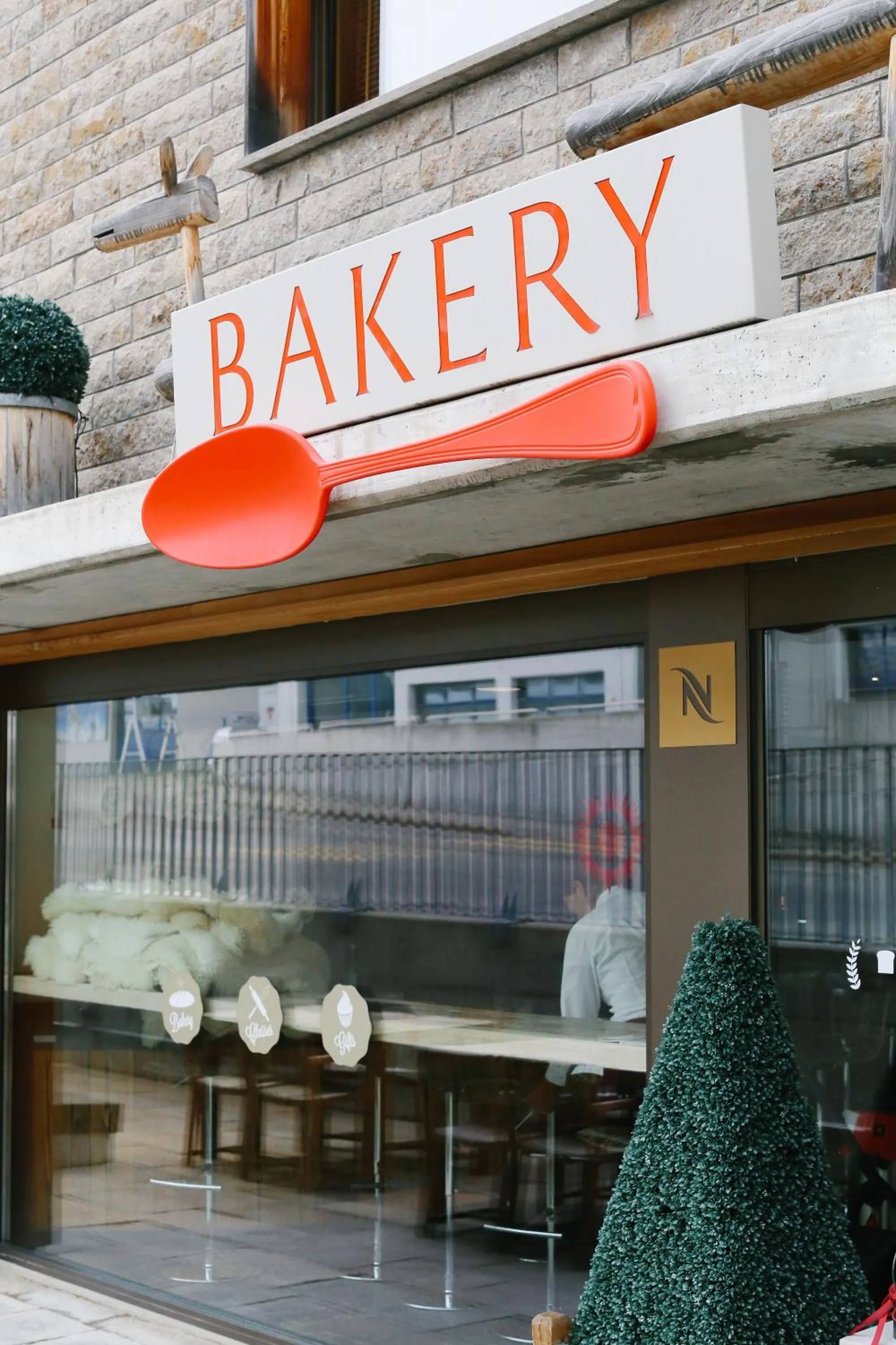 Lounge or bar in Nira Alpina