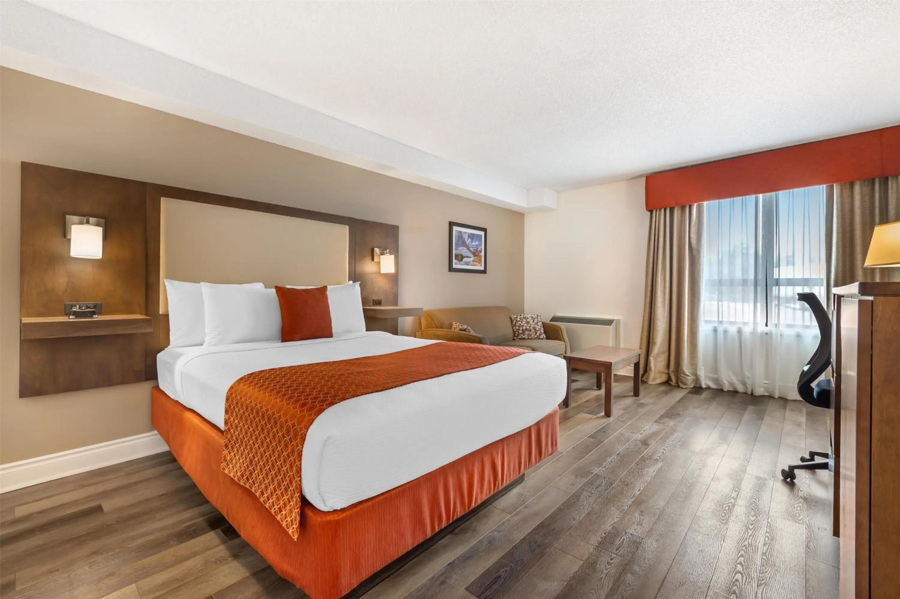 Bedroom, Bed in Best Western Smiths Falls Hotel