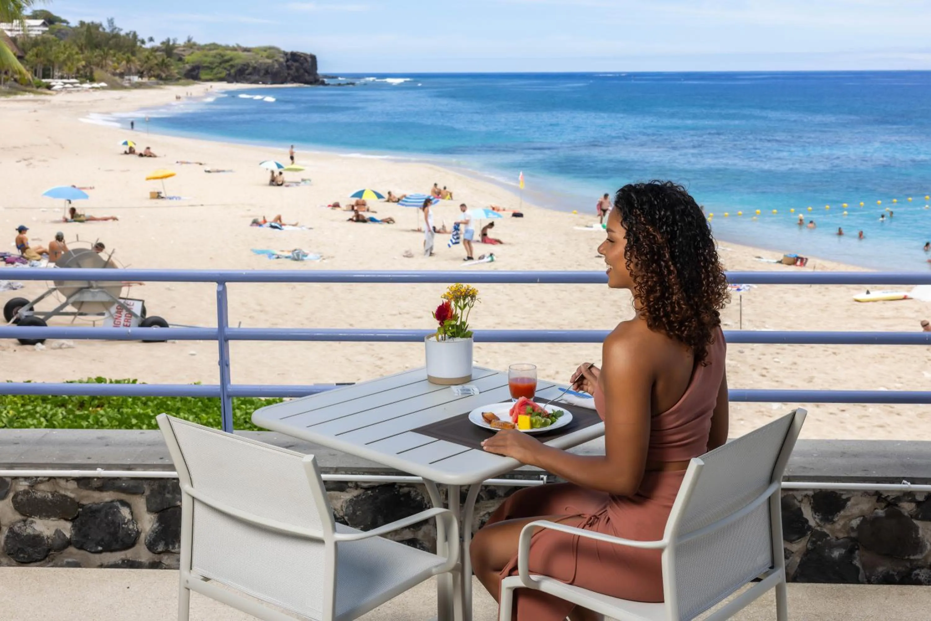 Restaurant/places to eat in Hotel Le Boucan Canot