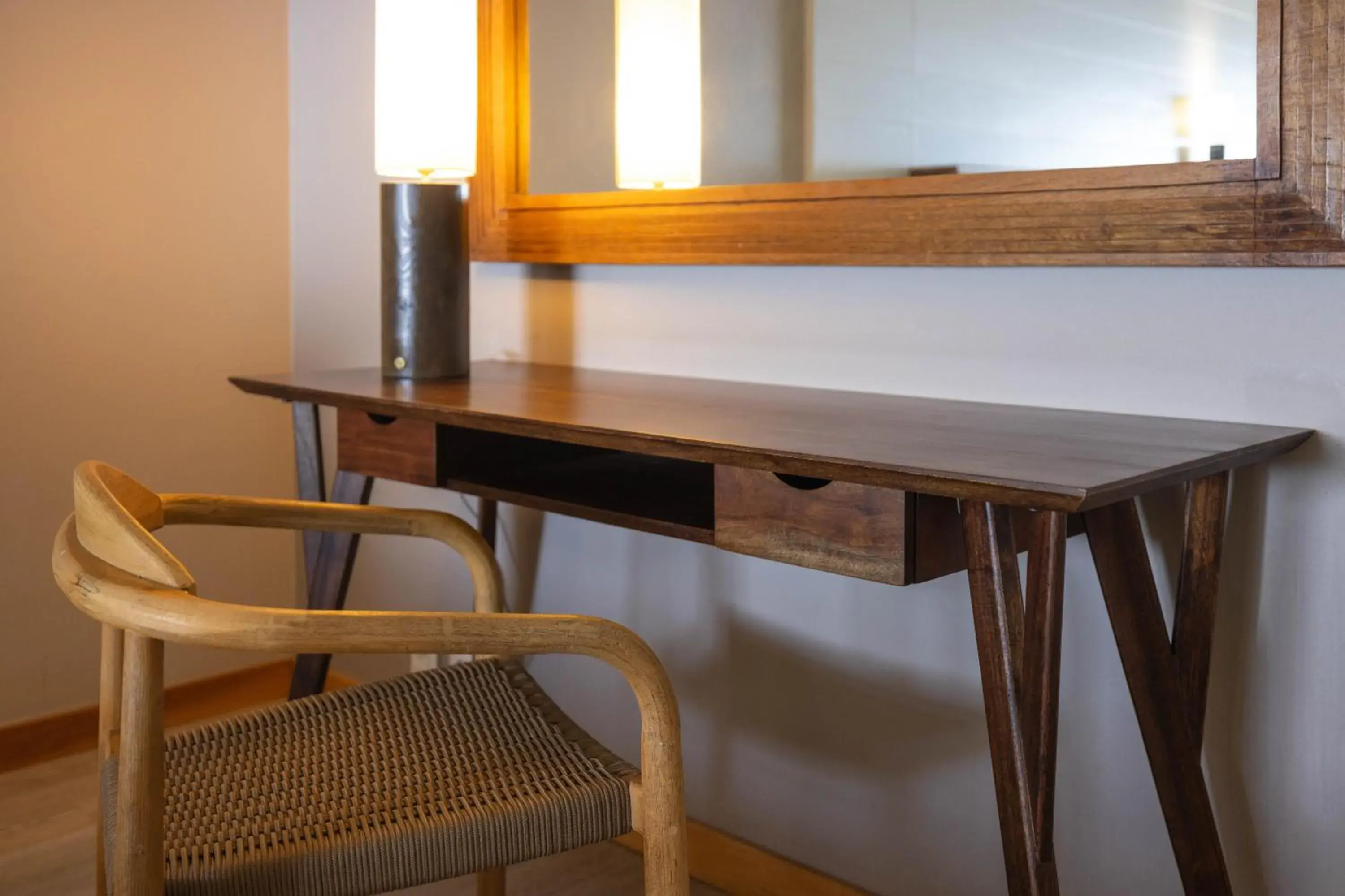 Junior Suite with Partial Lagoon View in Hotel Le Boucan Canot Junior Suite with Partial Lagoon View in Hotel Le Boucan Canot