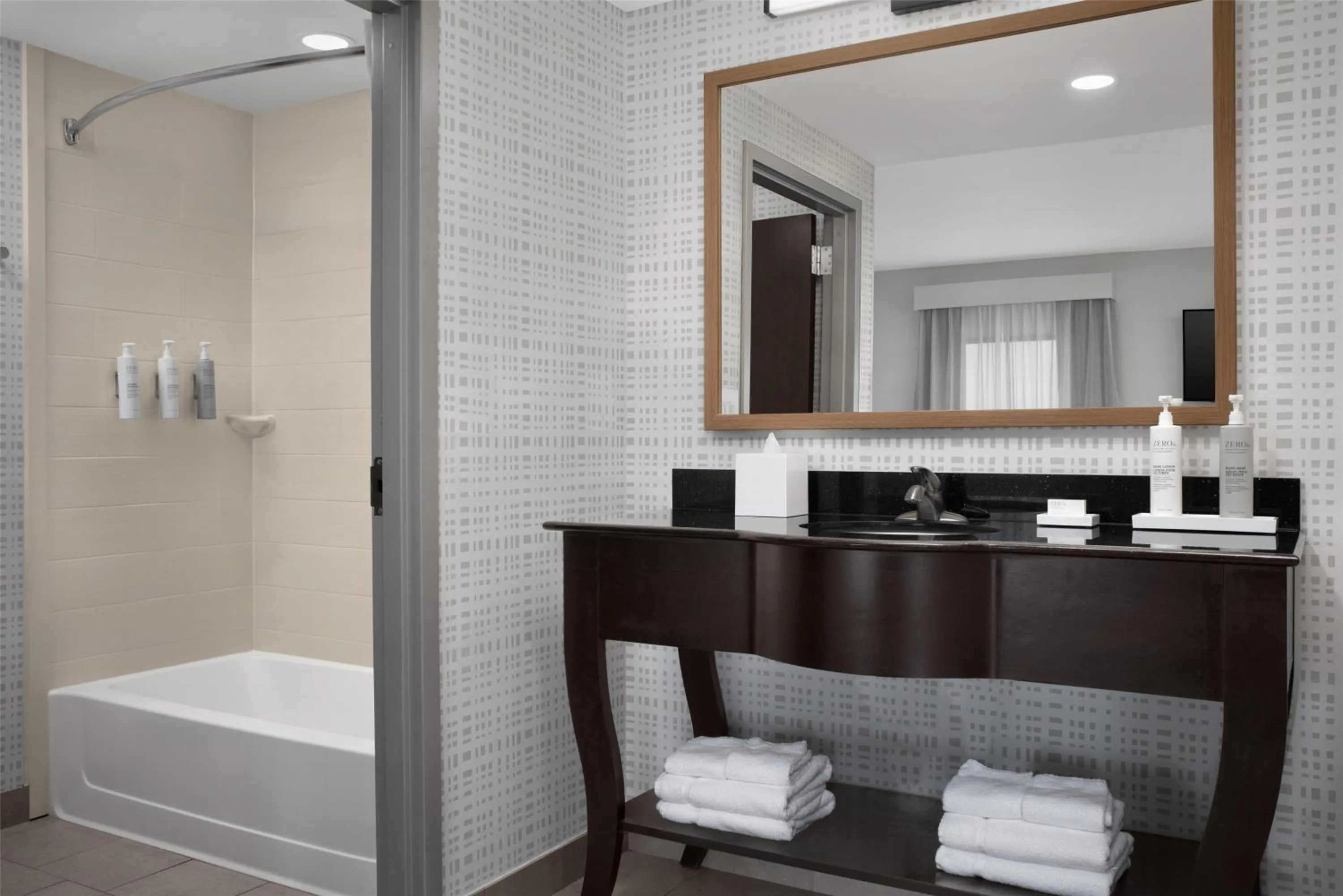 Bathroom in Hampton Inn & Suites Tupelo/Barnes Crossing