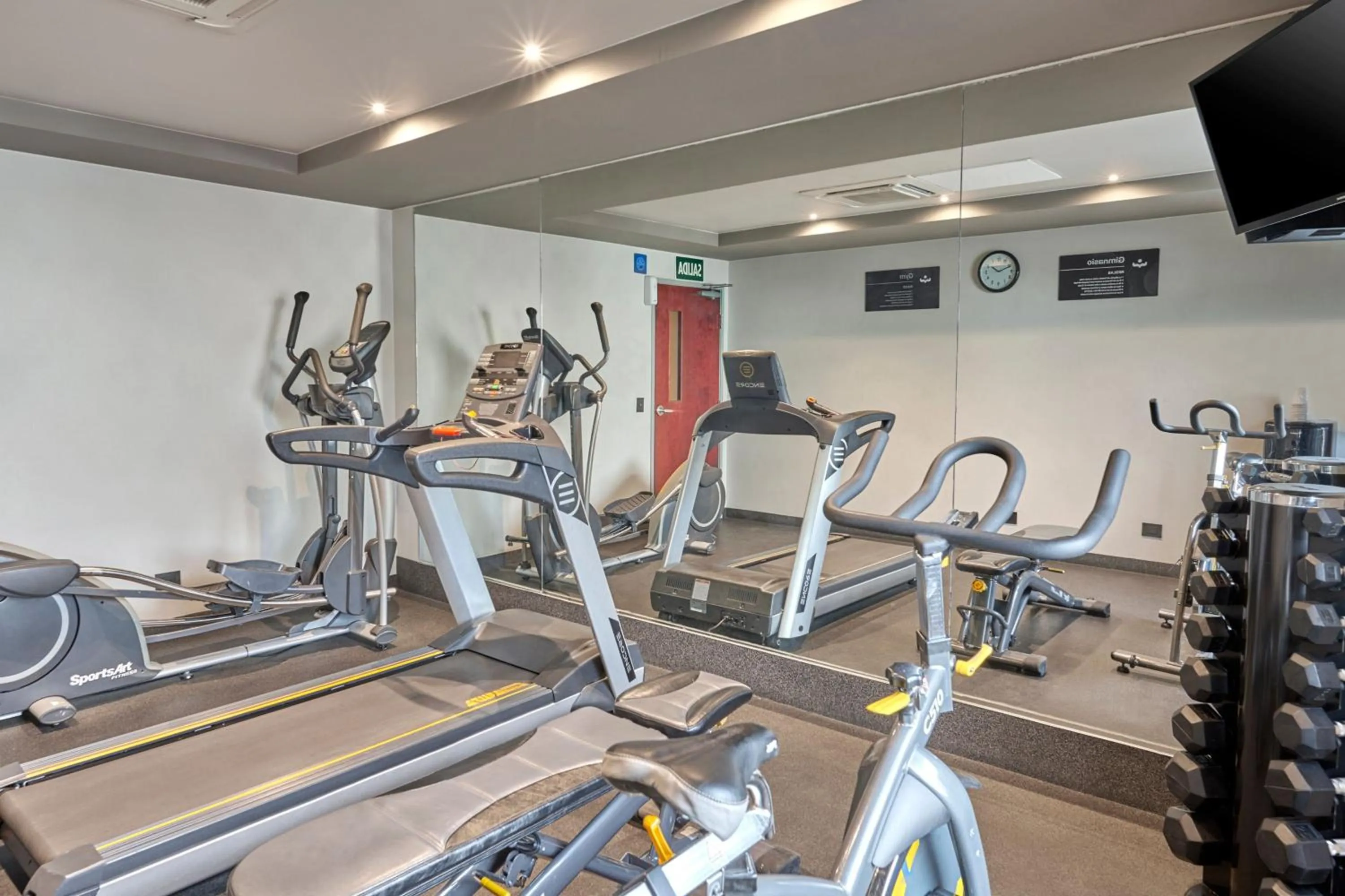 Fitness centre/facilities in City Express by Marriott Queretaro Autopista