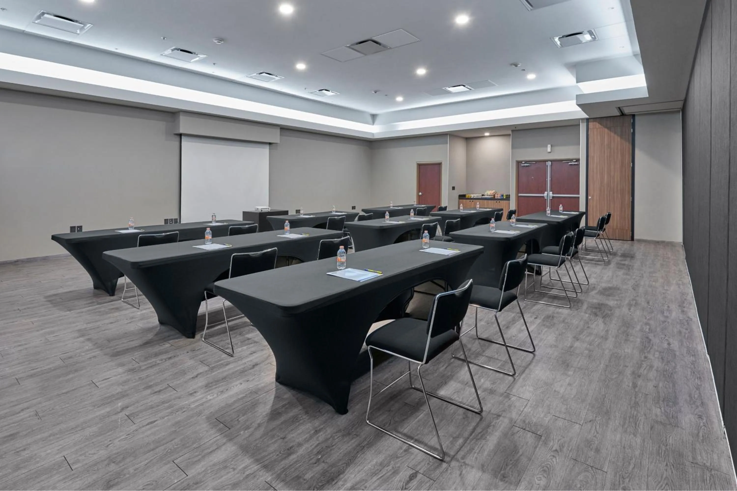 Meeting/conference room in City Express by Marriott Queretaro Autopista