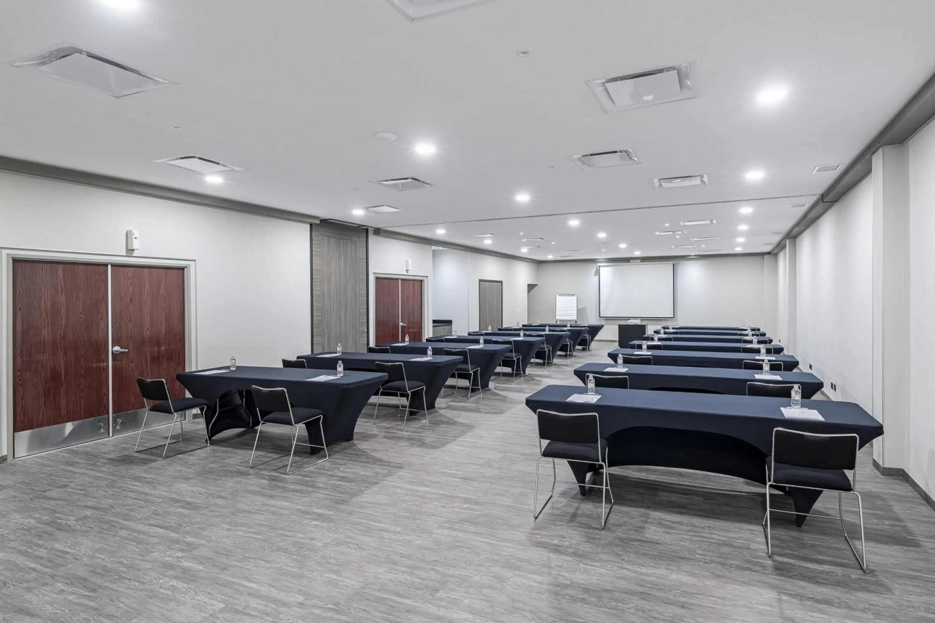 Meeting/conference room in City Express by Marriott Queretaro Autopista