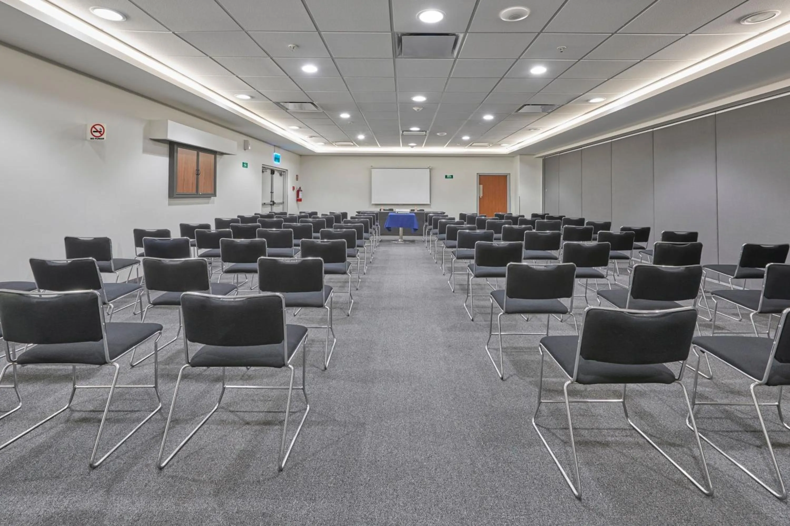 Meeting/conference room in City Express by Marriott Queretaro Autopista