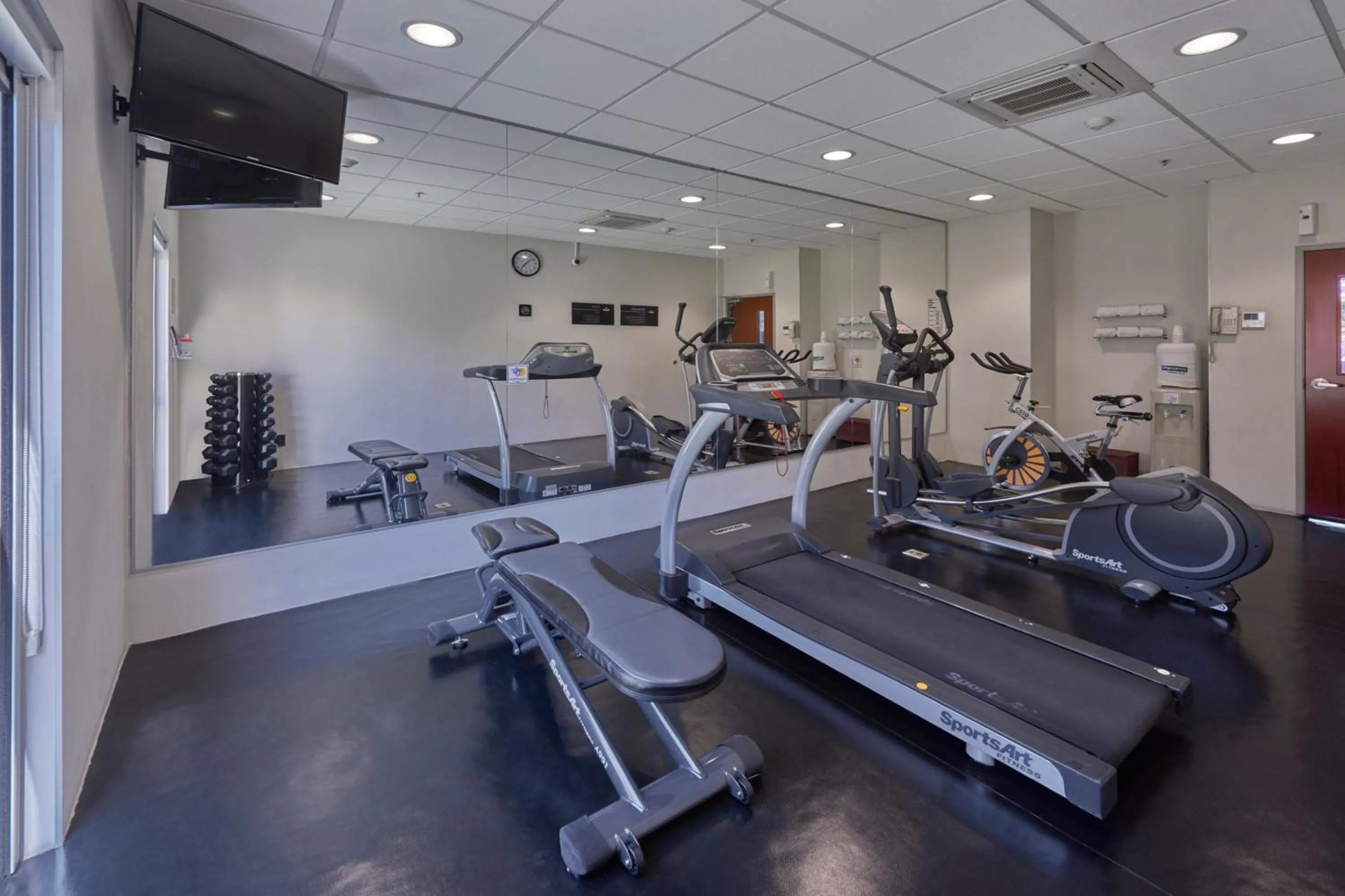 Fitness centre/facilities in City Express by Marriott Queretaro Autopista