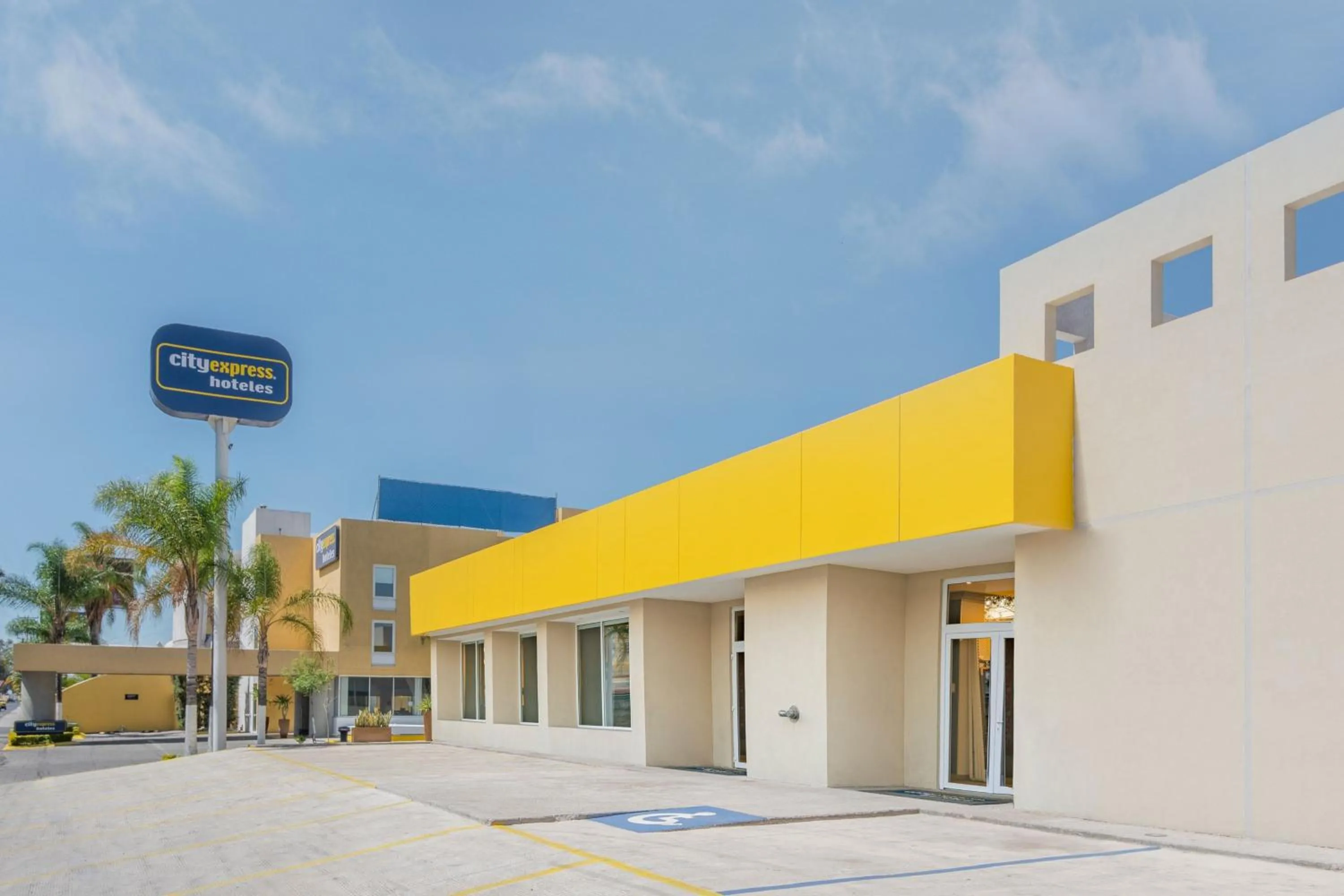 Property building in City Express by Marriott Queretaro Autopista