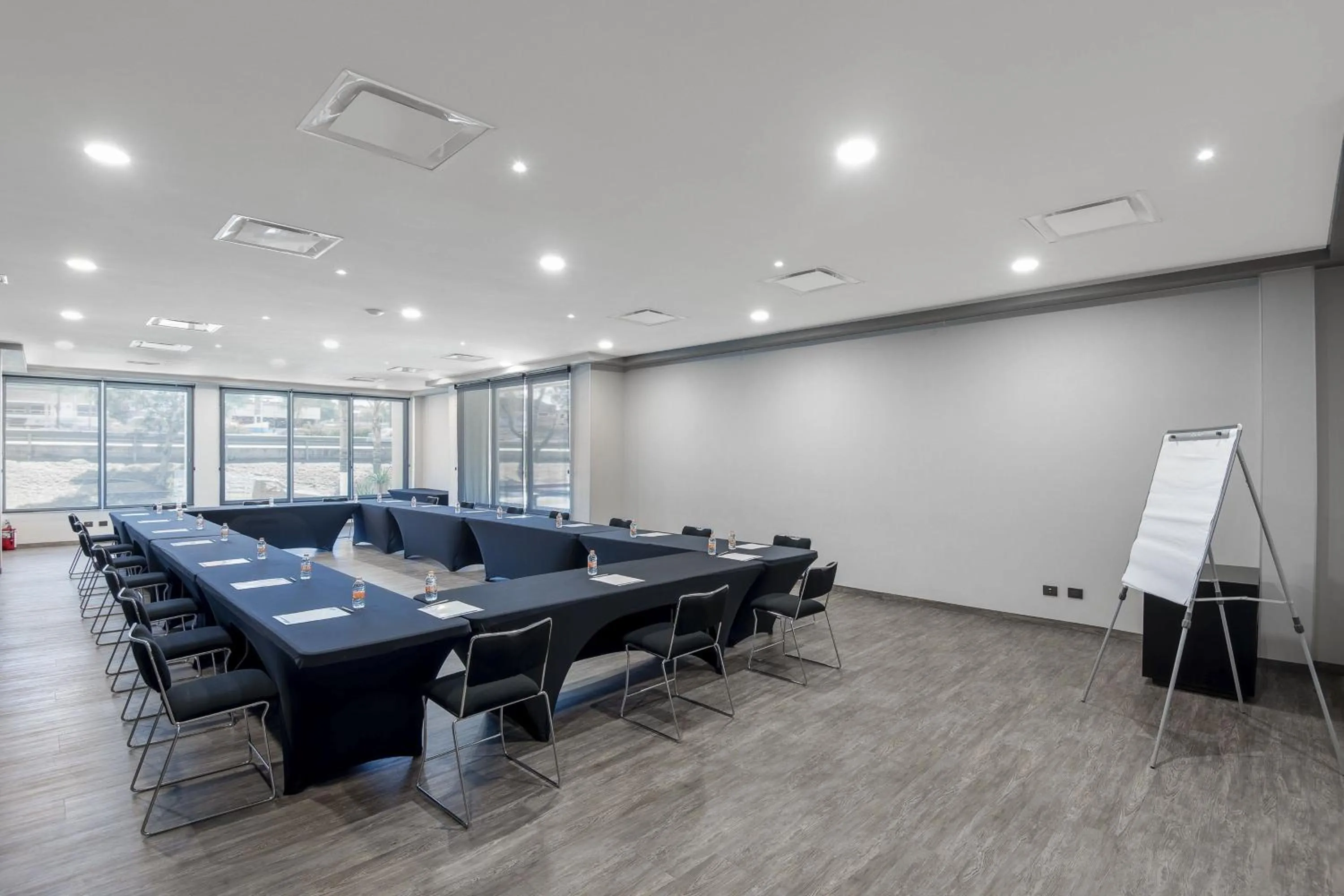 Meeting/conference room in City Express by Marriott Queretaro Autopista