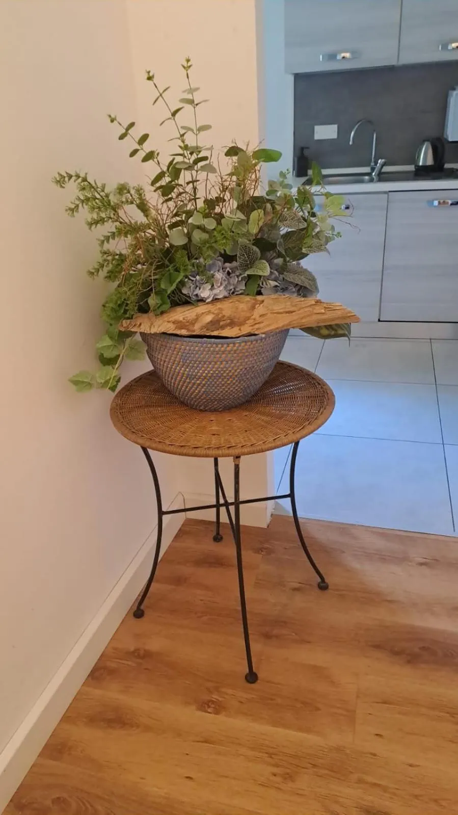 ES - Essential Solution & Emotion Stories (locazione turistica)