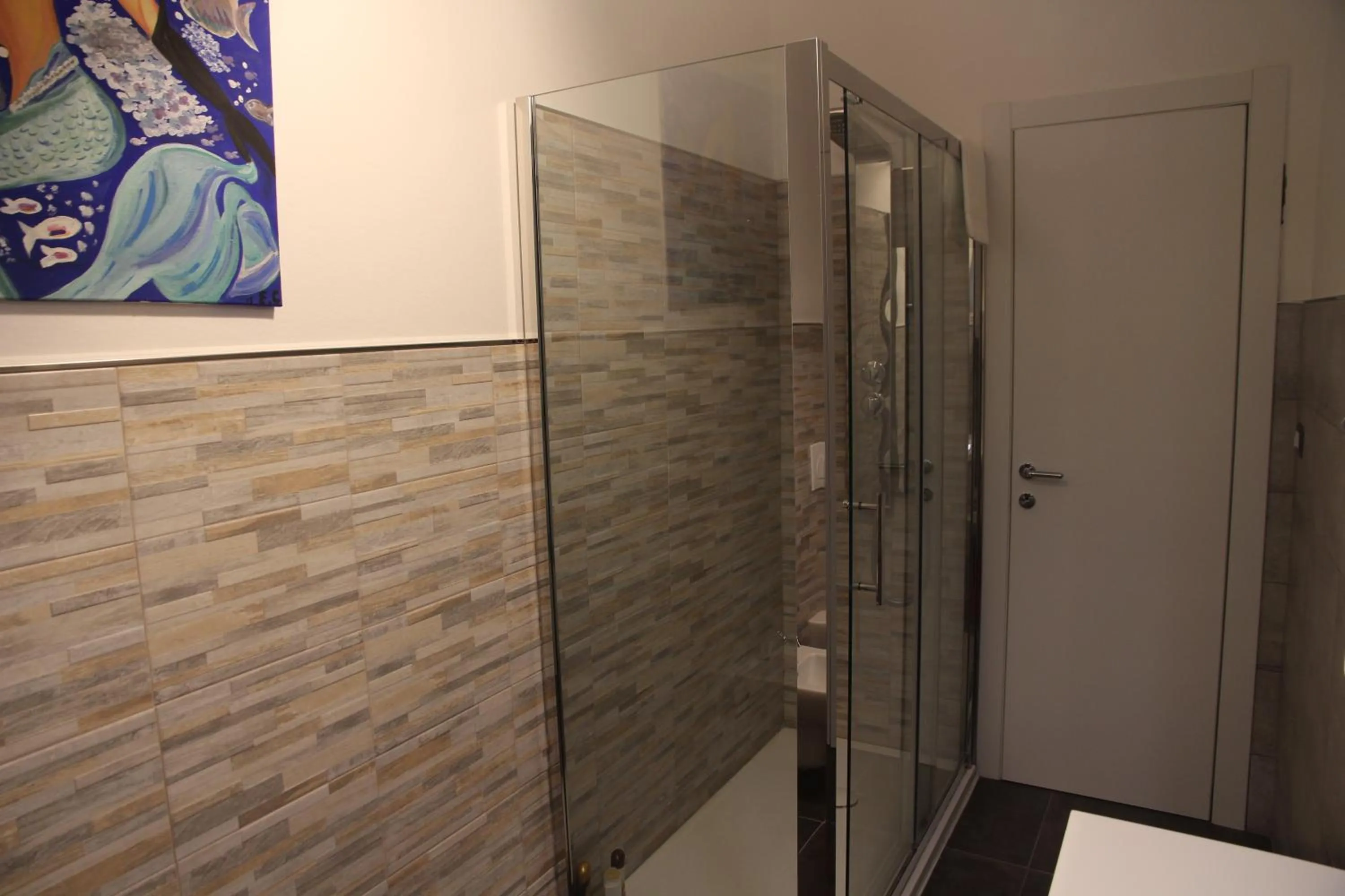 ES - Essential Solution & Emotion Stories (locazione turistica)