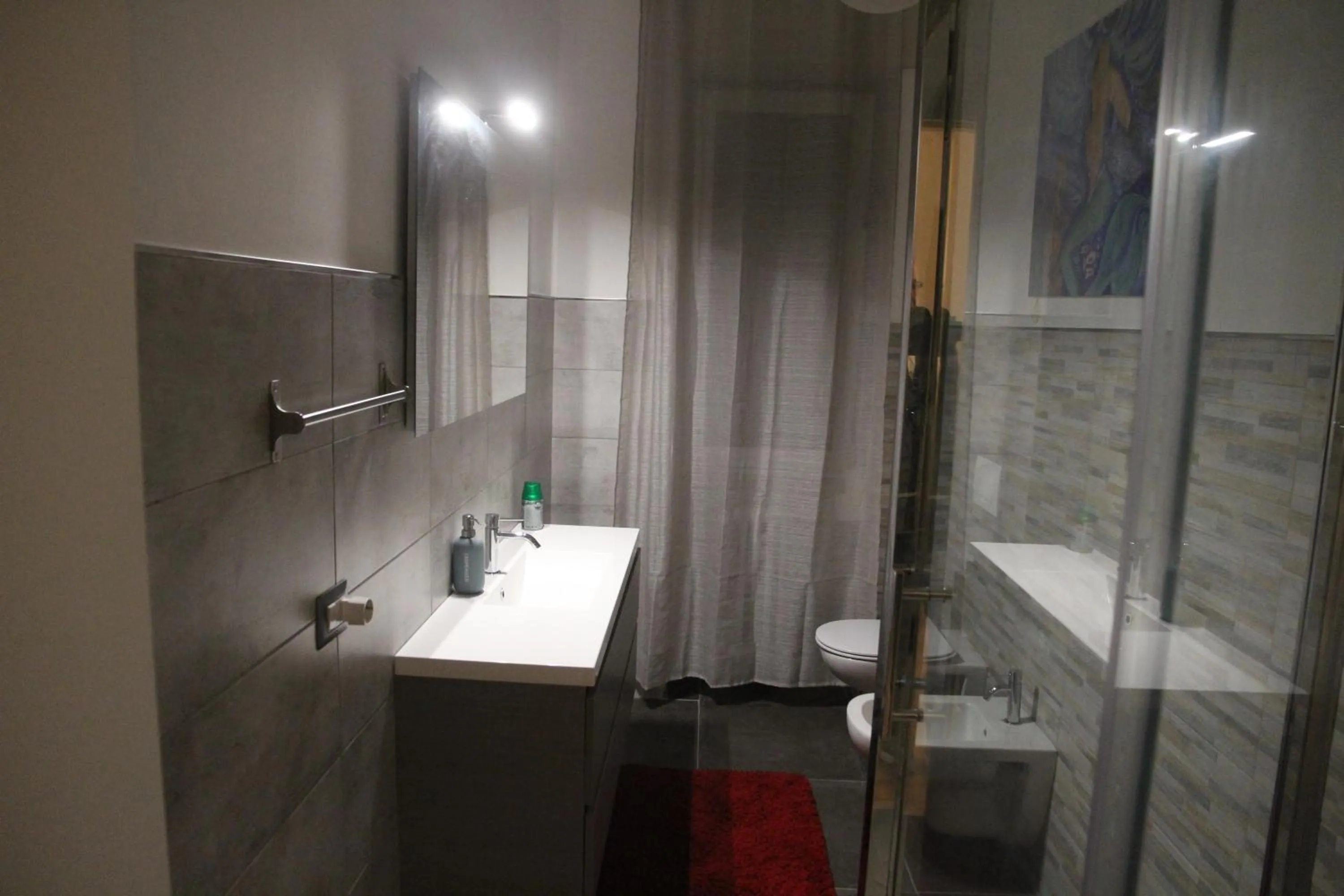 ES - Essential Solution & Emotion Stories (locazione turistica)