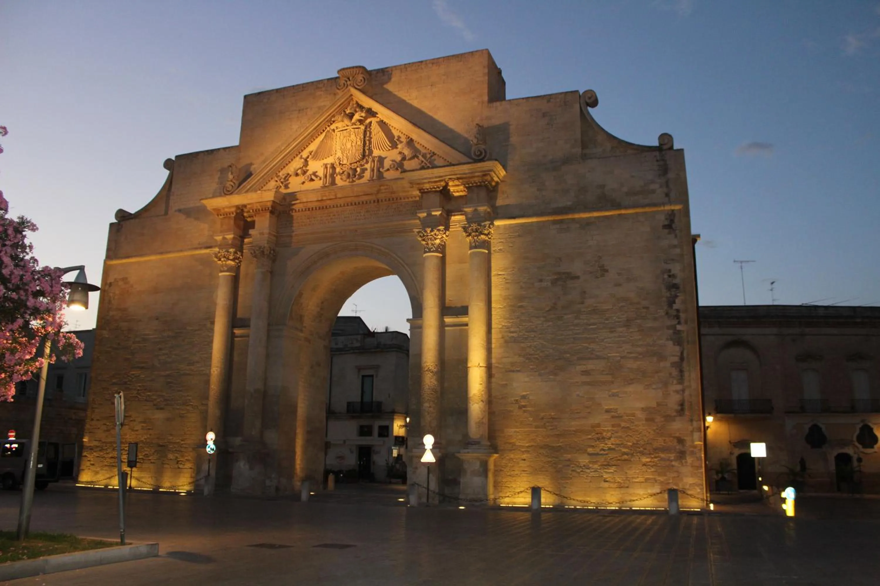 Nearby landmark in Porta Deuropa