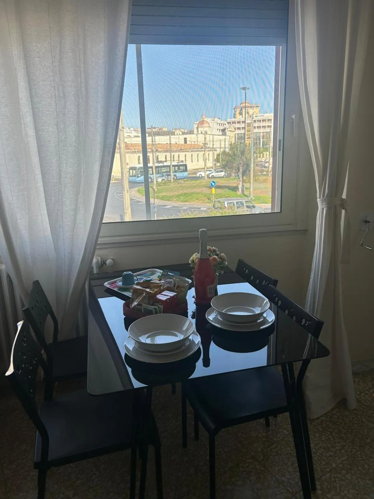 Dining area in Porta Deuropa