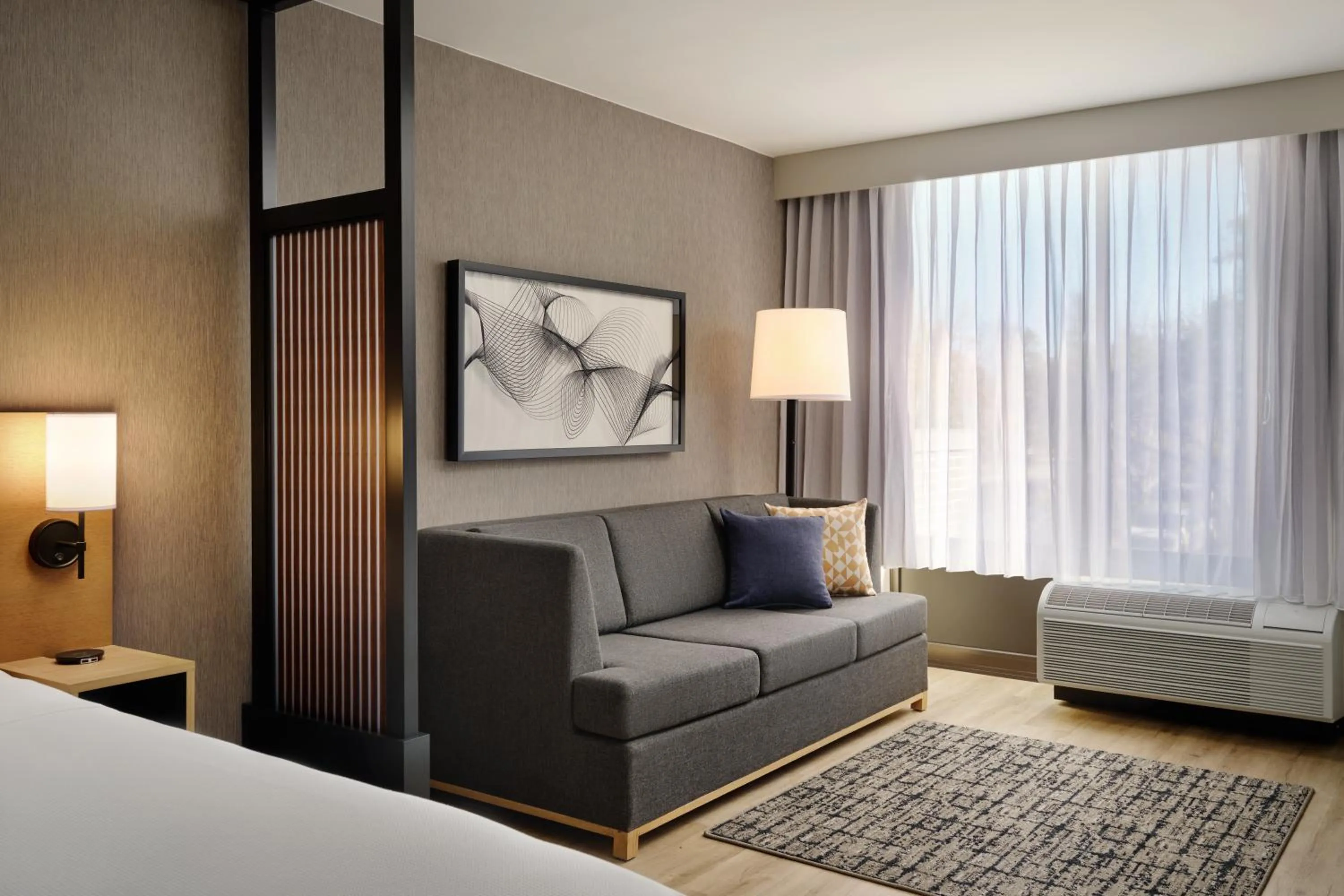 Bed in Hyatt Place Tampa Airport/Westshore