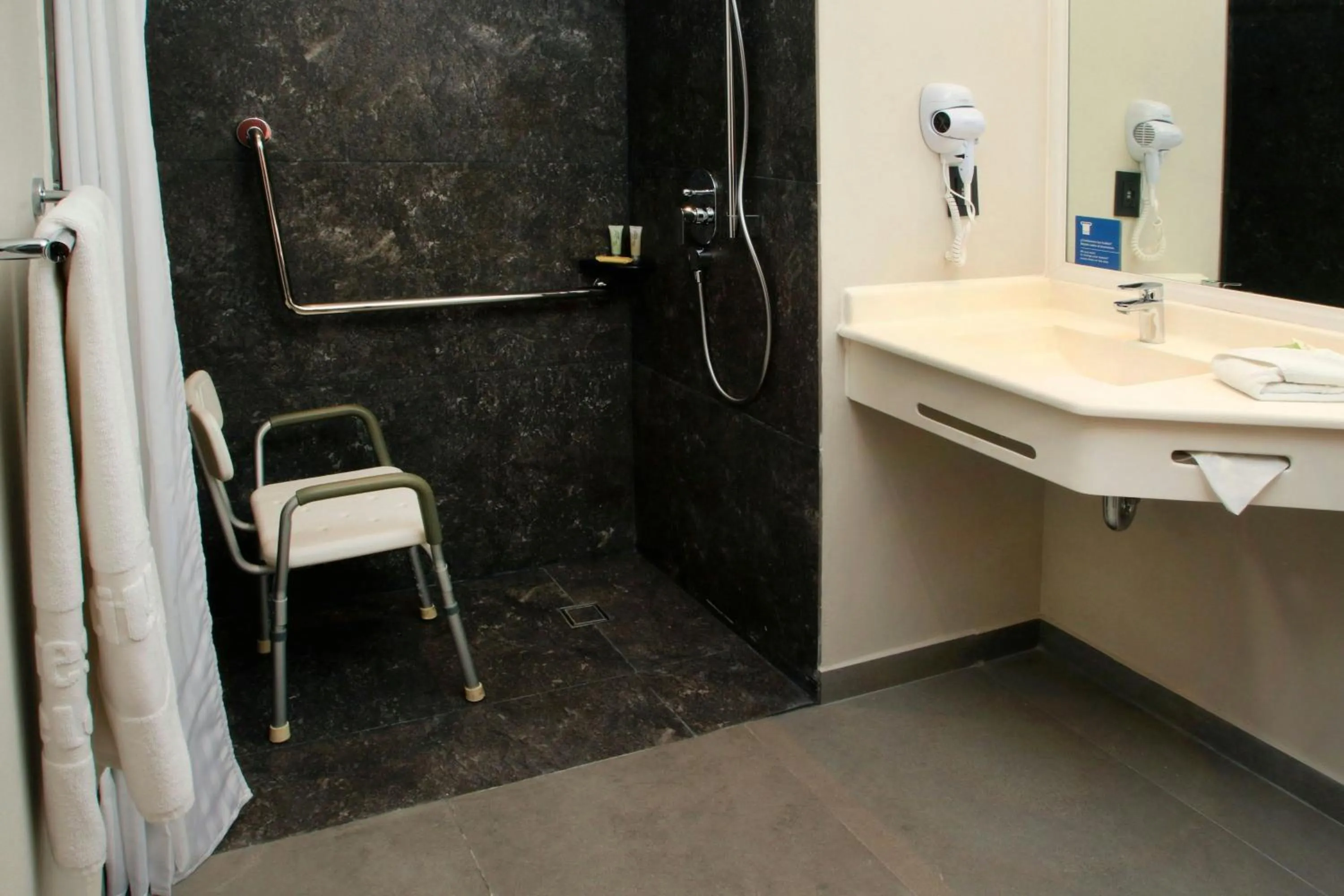 Bathroom in City Express by Marriott Reynosa