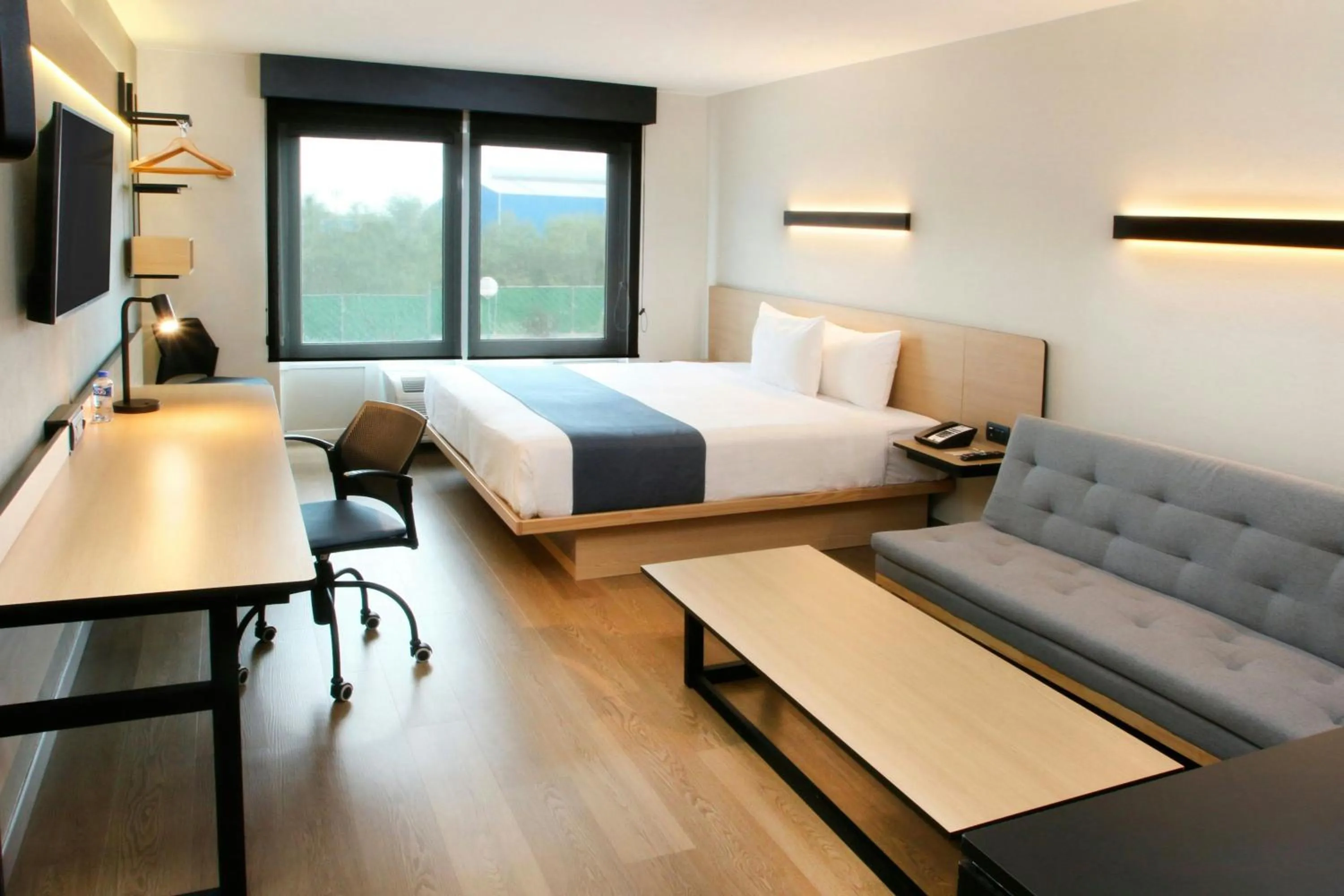 Photo of the whole room, Bed in City Express by Marriott Reynosa