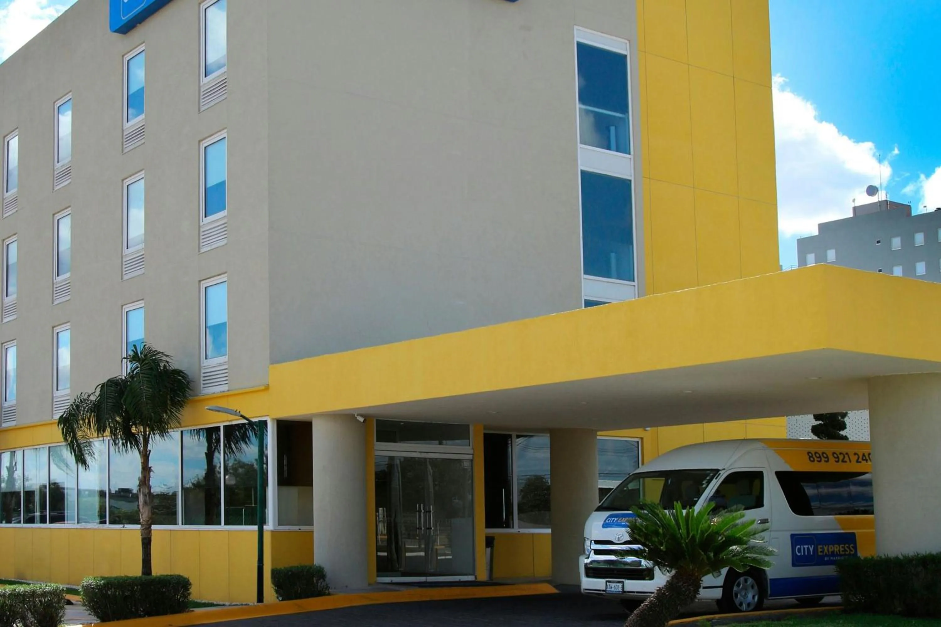 Property building in City Express by Marriott Reynosa