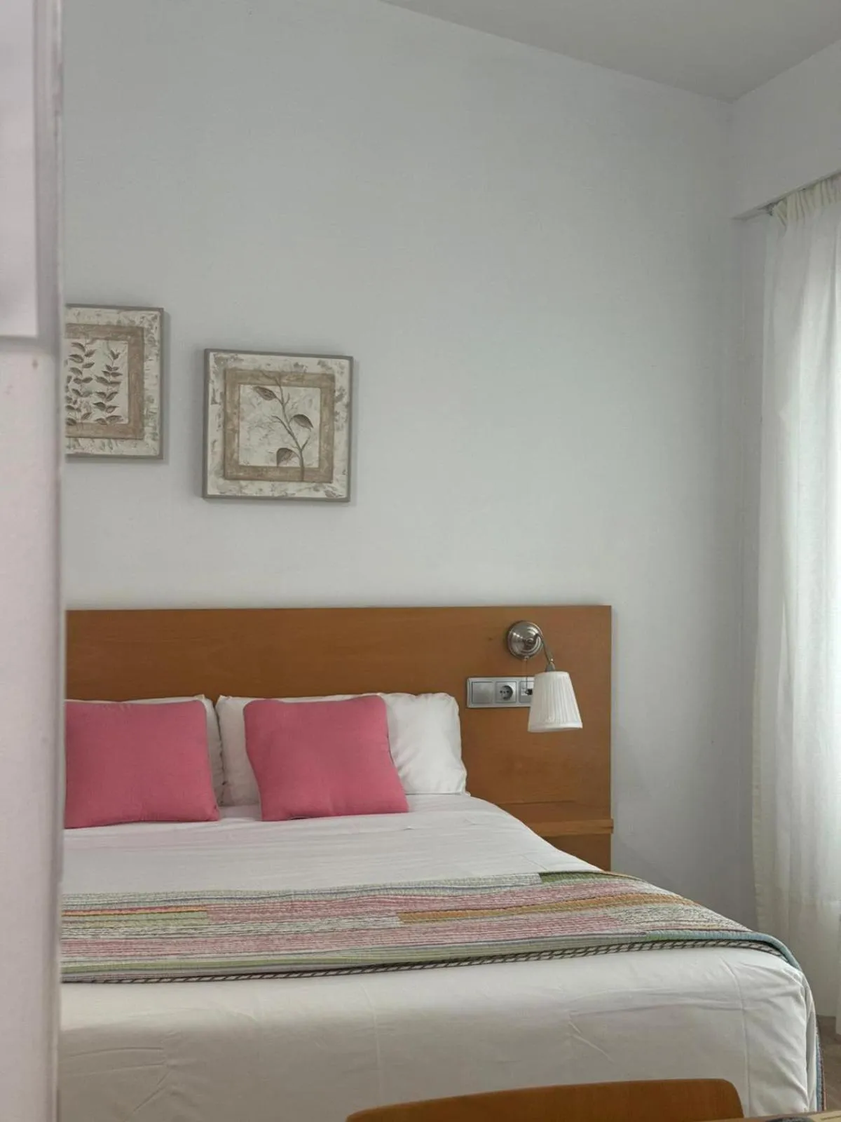 Bed in Hotel Txintxua