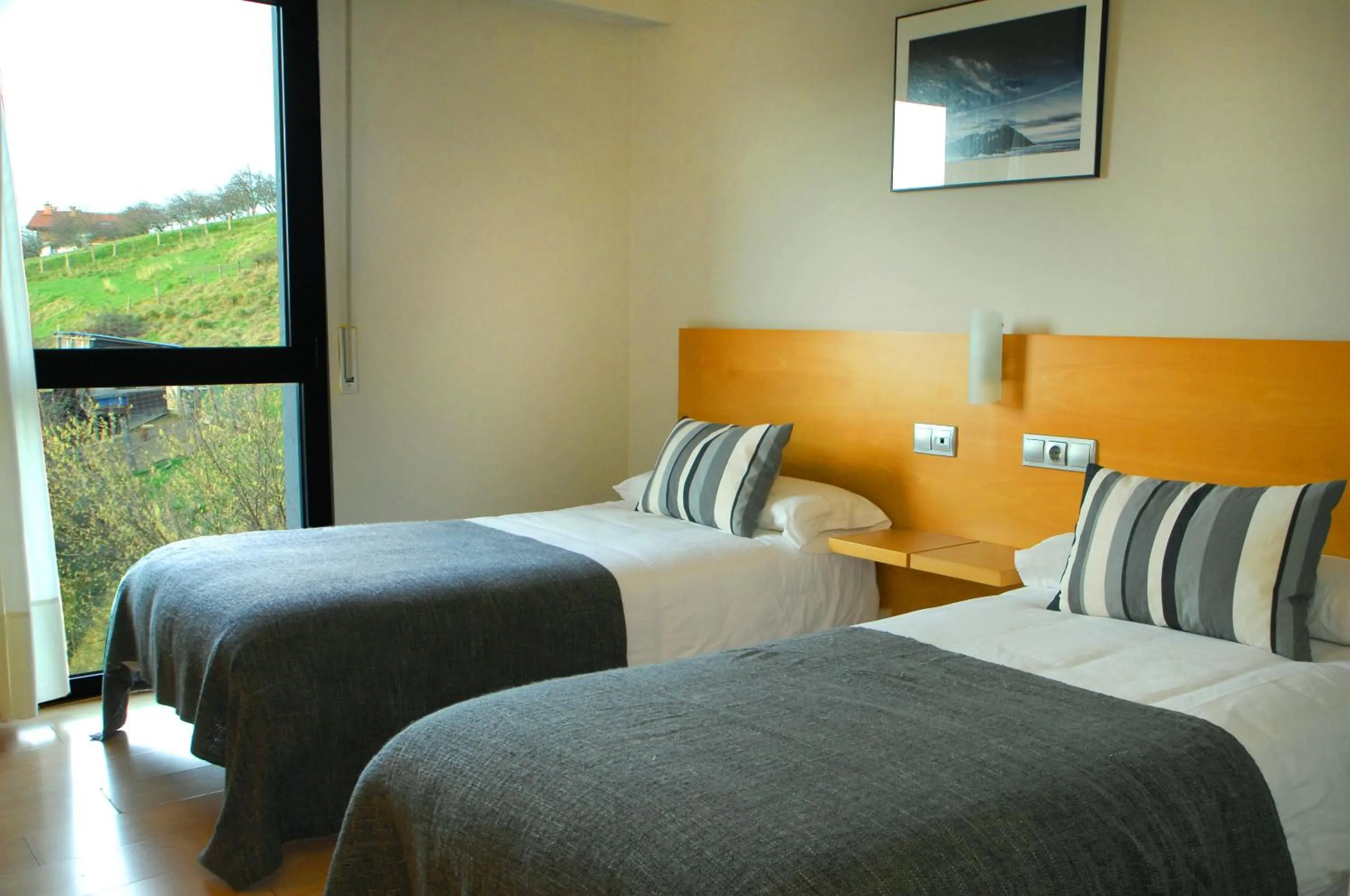 Bed in Hotel Txintxua