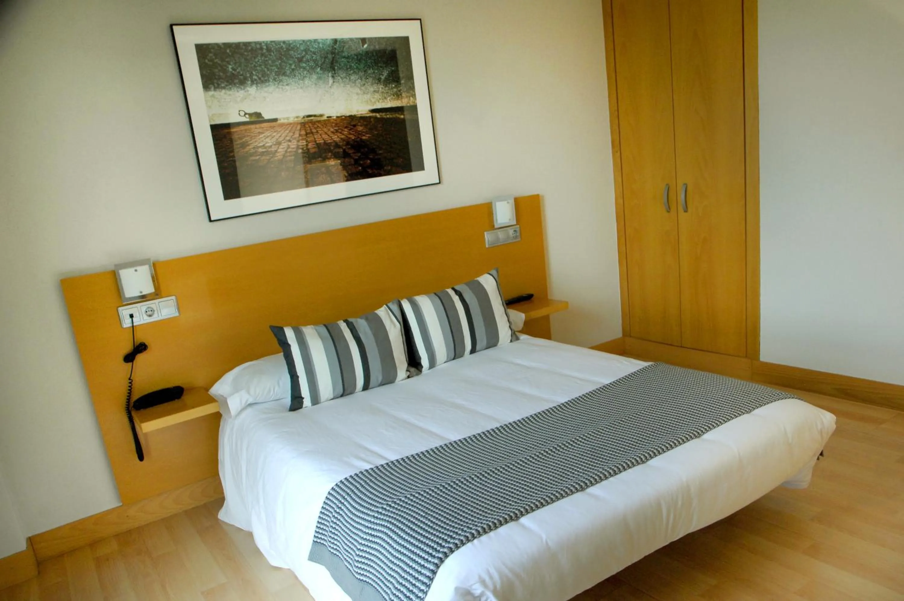 Bed in Hotel Txintxua