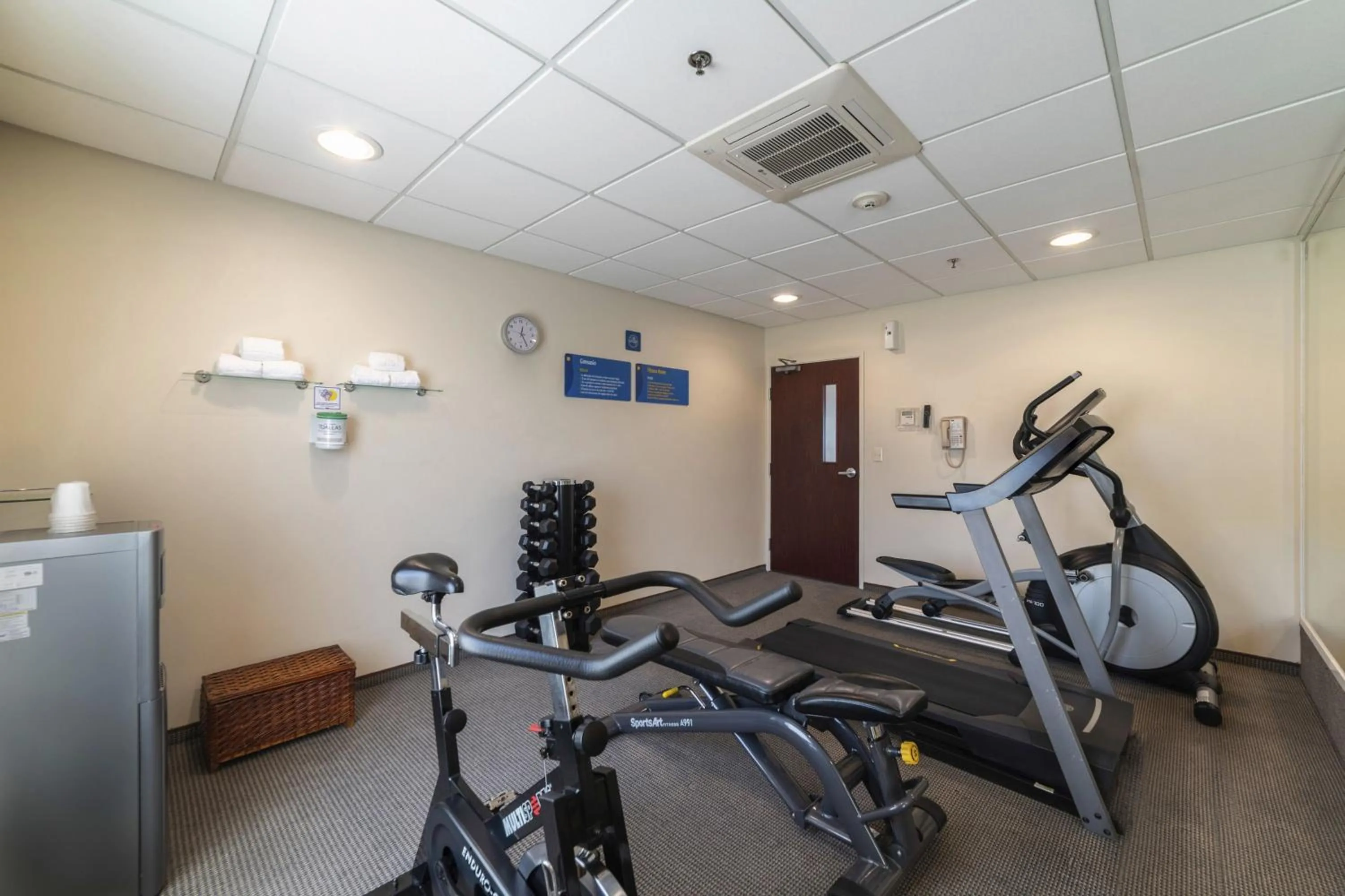Fitness centre/facilities in City Express by Marriott Tula