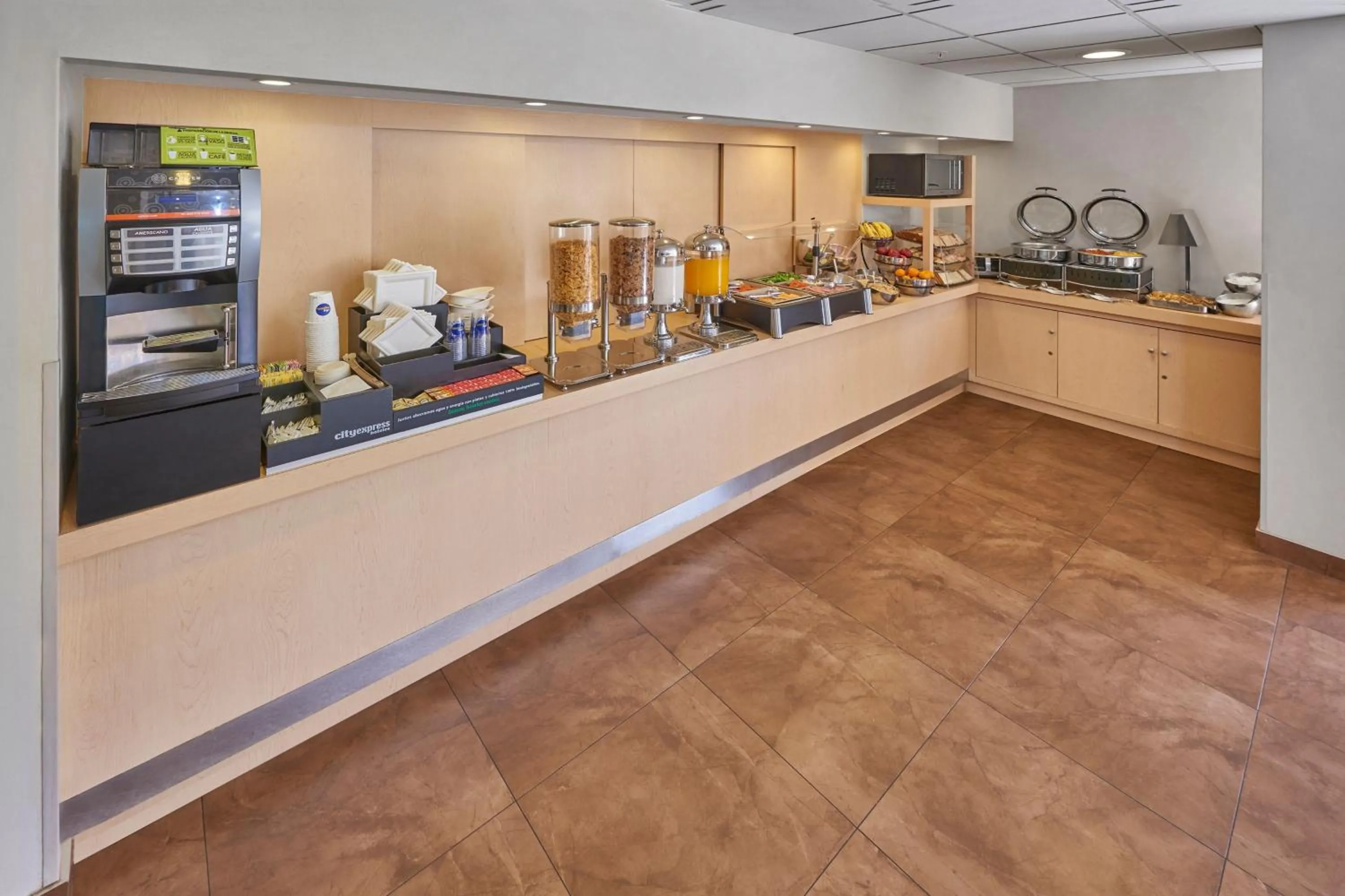 Breakfast in City Express by Marriott Tula