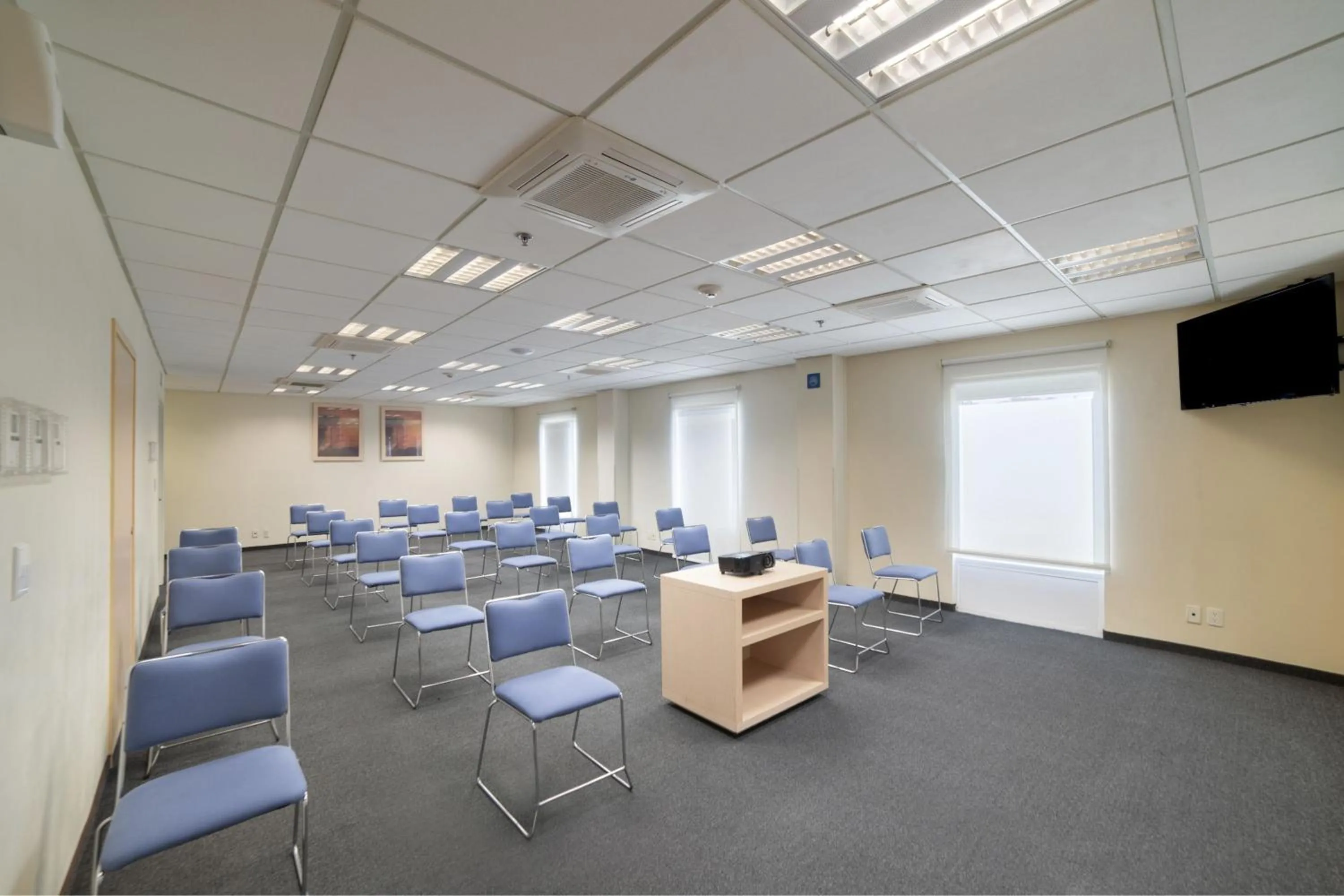 Meeting/conference room in City Express by Marriott Tula