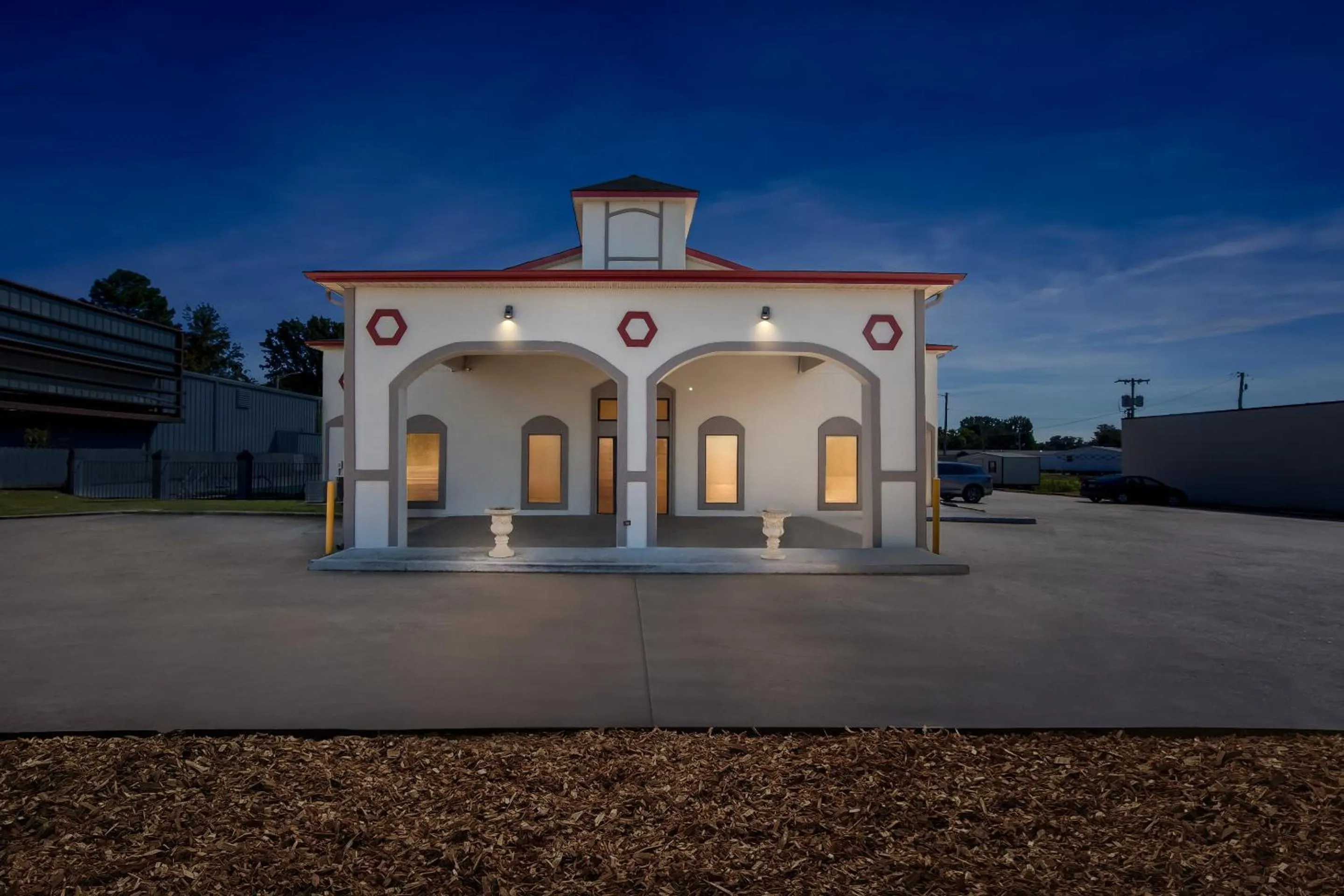 Facade/entrance in Red Roof Inn Muscle Shoals
