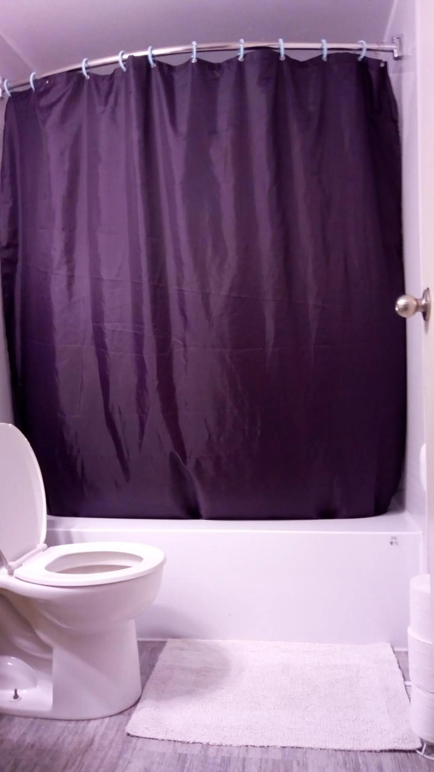 Bathroom in Ottawa Backpackers Inn