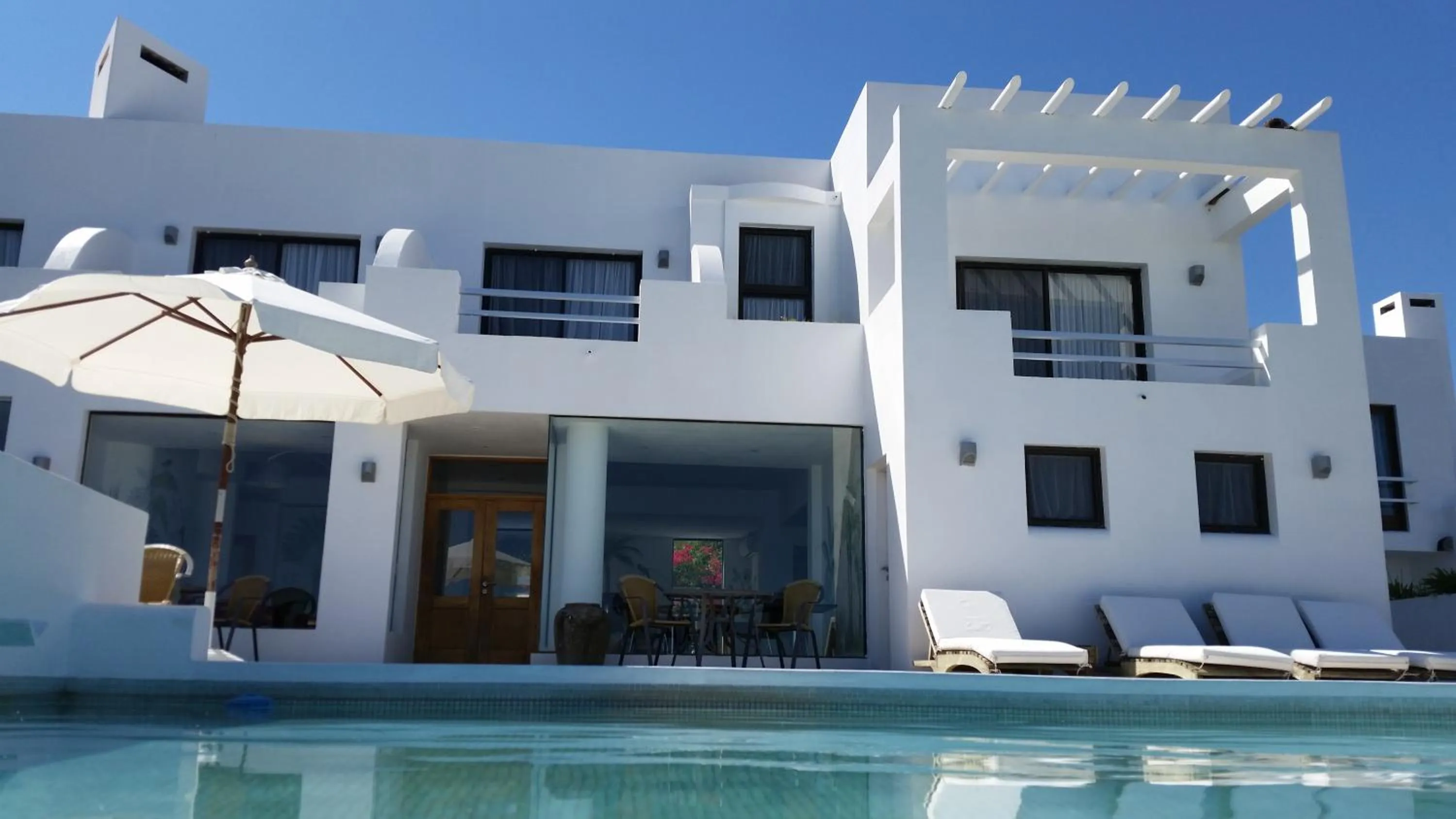 Property building in Posada de los Pajaros