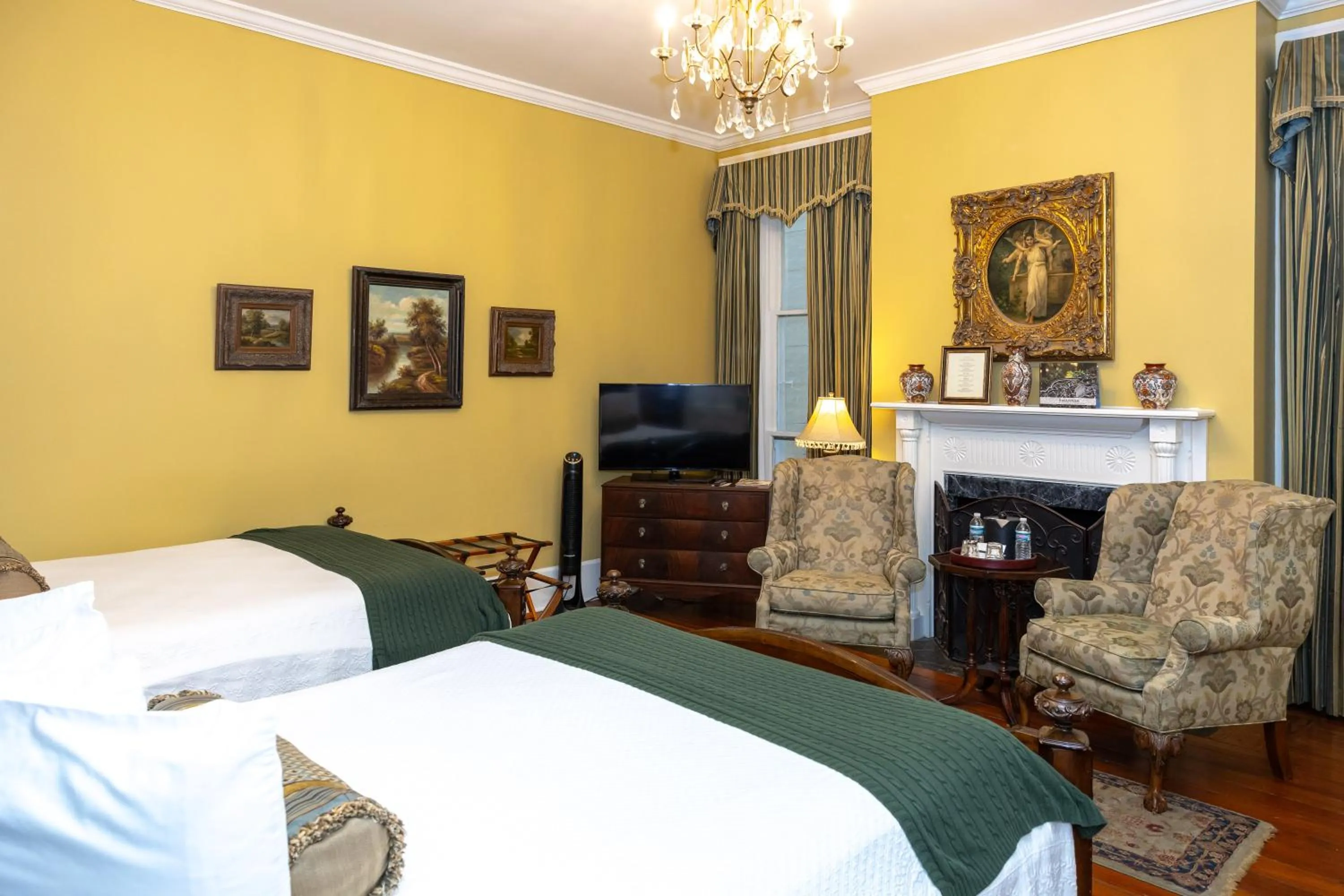 Bedroom, Bed in Eliza Thompson House, Historic Inns of Savannah Collection