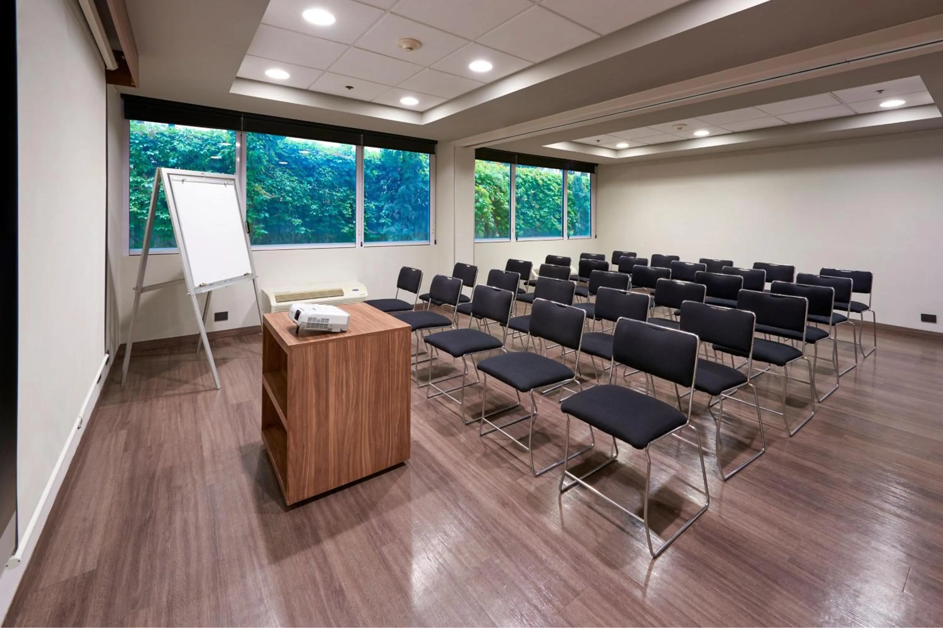 Meeting/conference room in City Express by Marriott Chihuahua