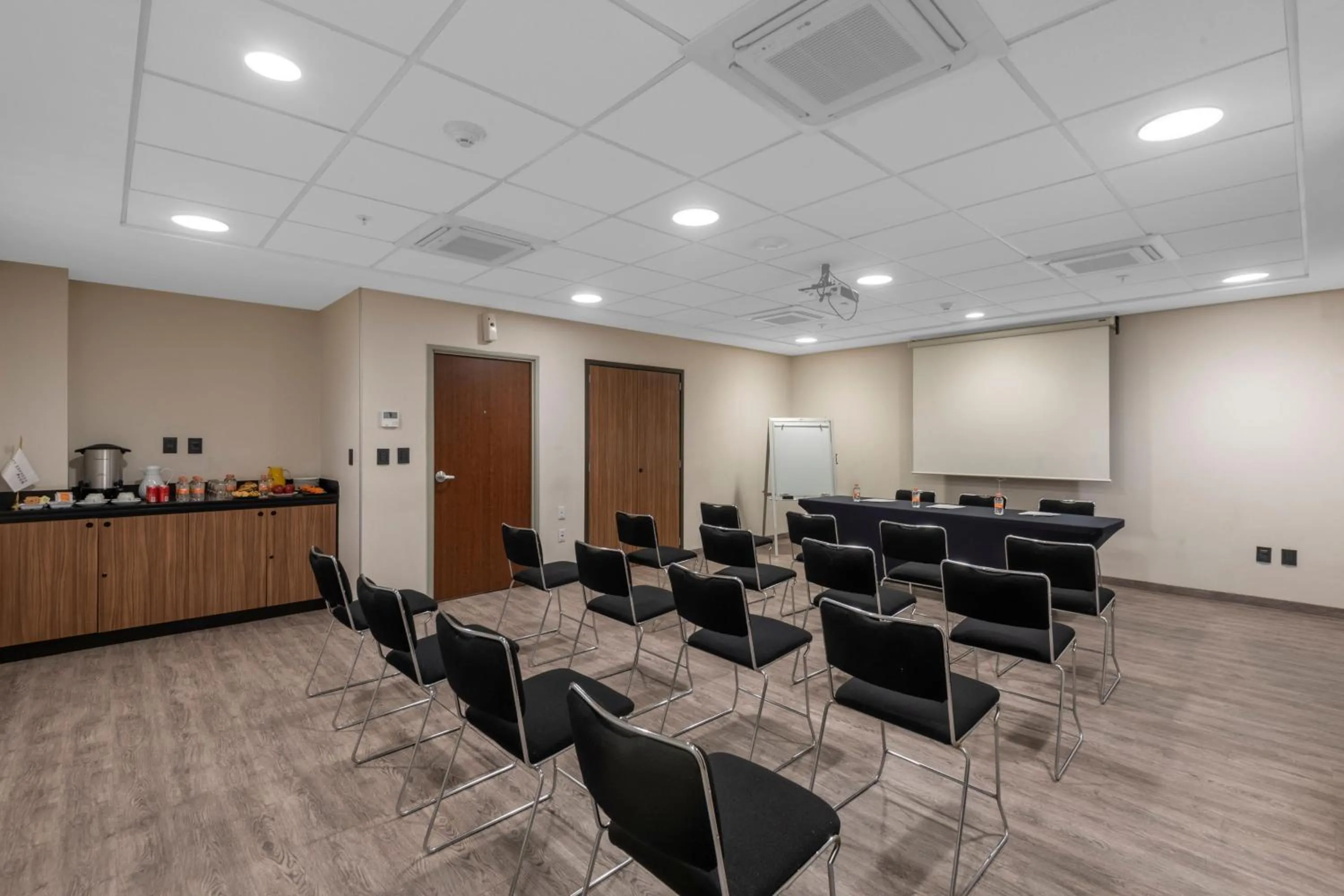 Meeting/conference room in City Express by Marriott Chihuahua
