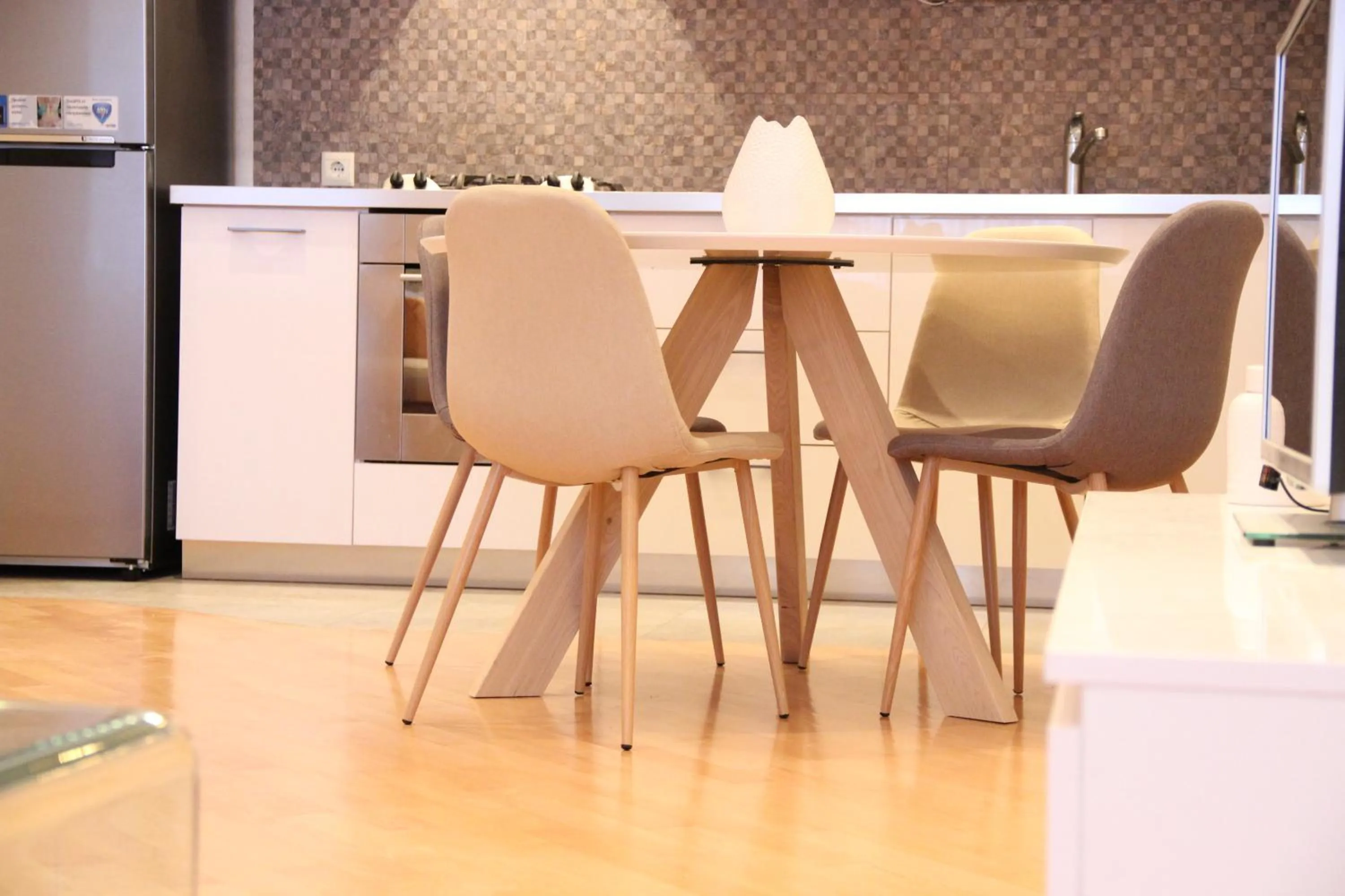 Kitchen or kitchenette in Superior Apartments