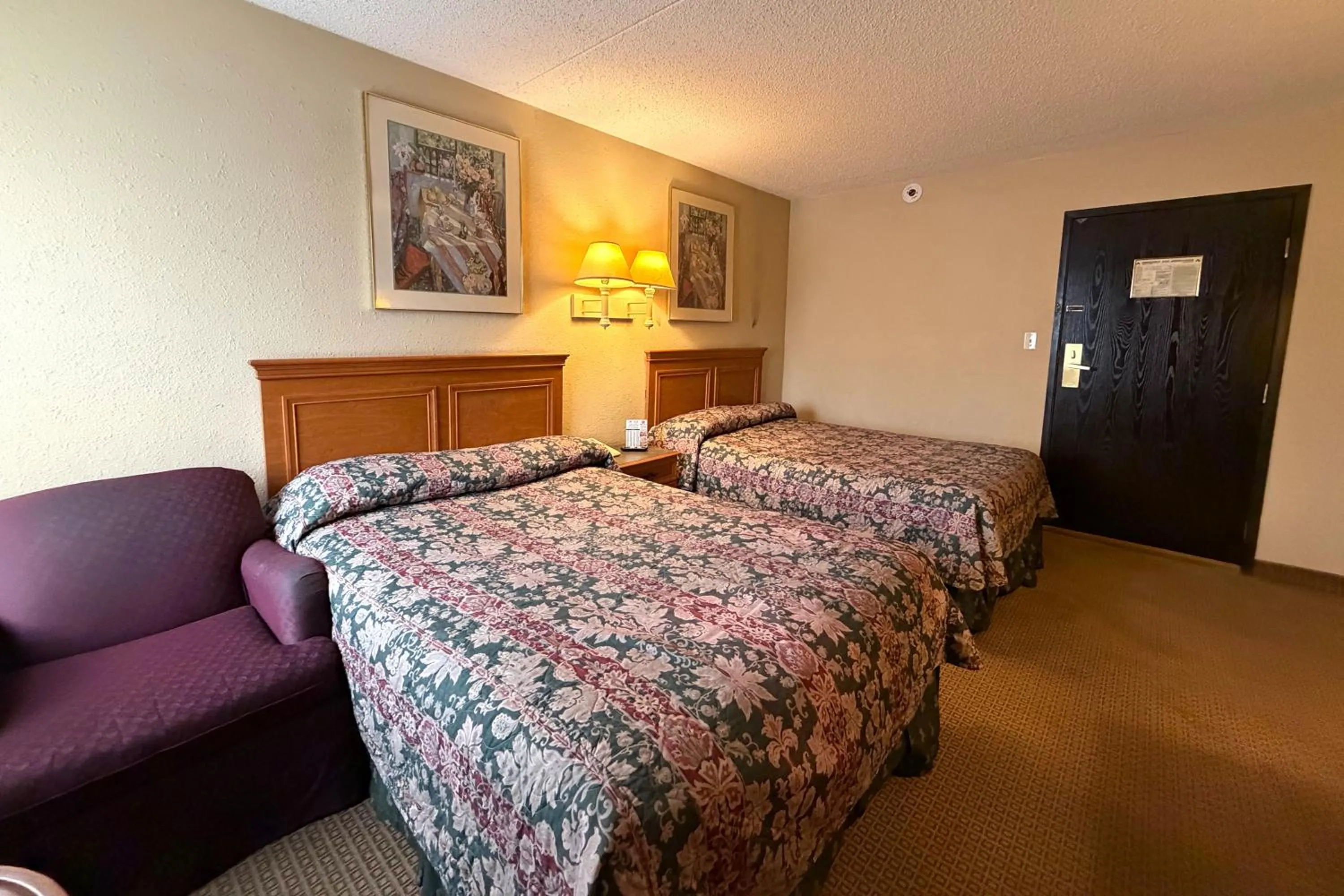 Bedroom, Bed in Fairview Inn Hesston Near Wichita